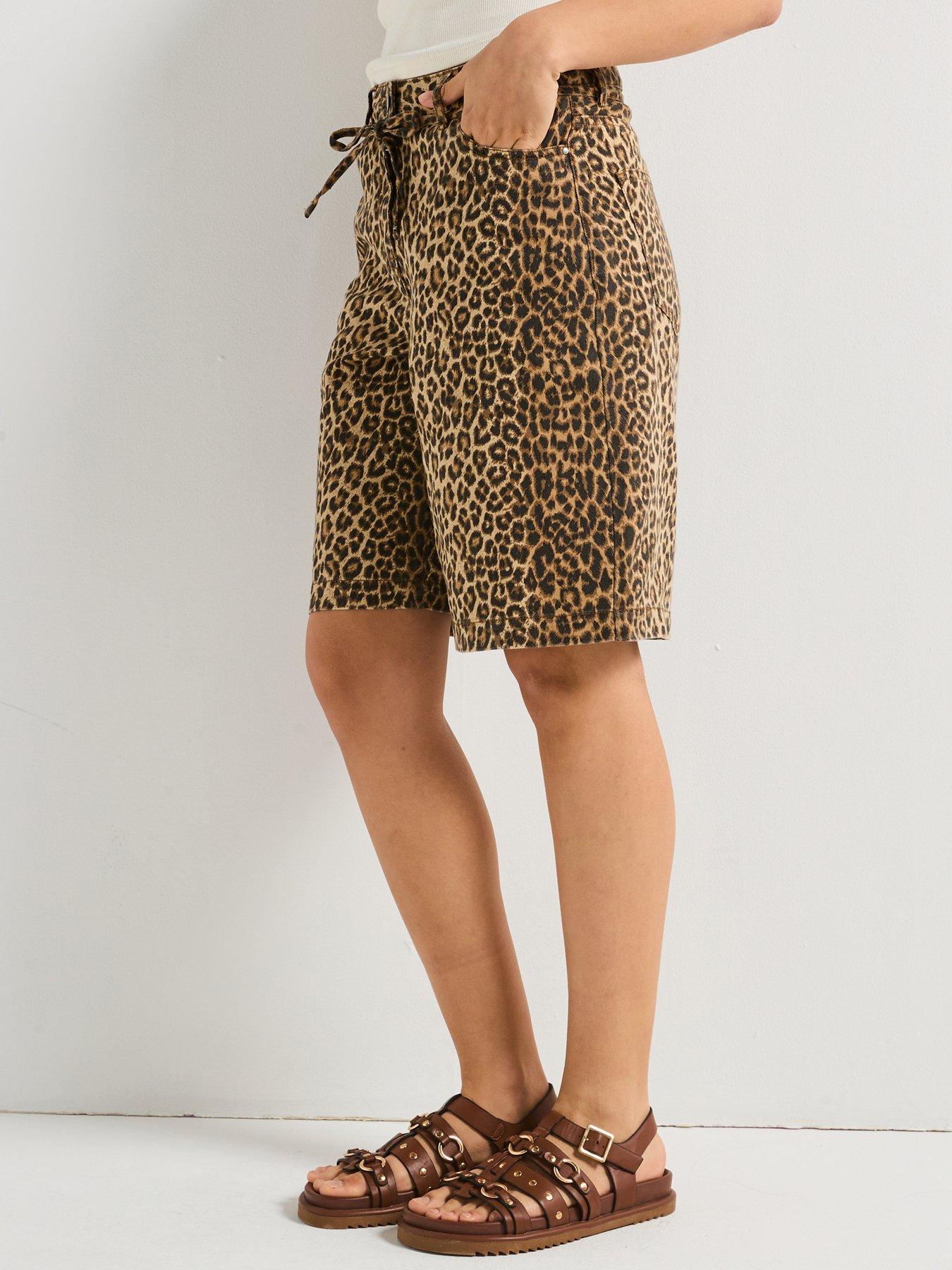 Only Naomi Bermuda Shorts - Multi