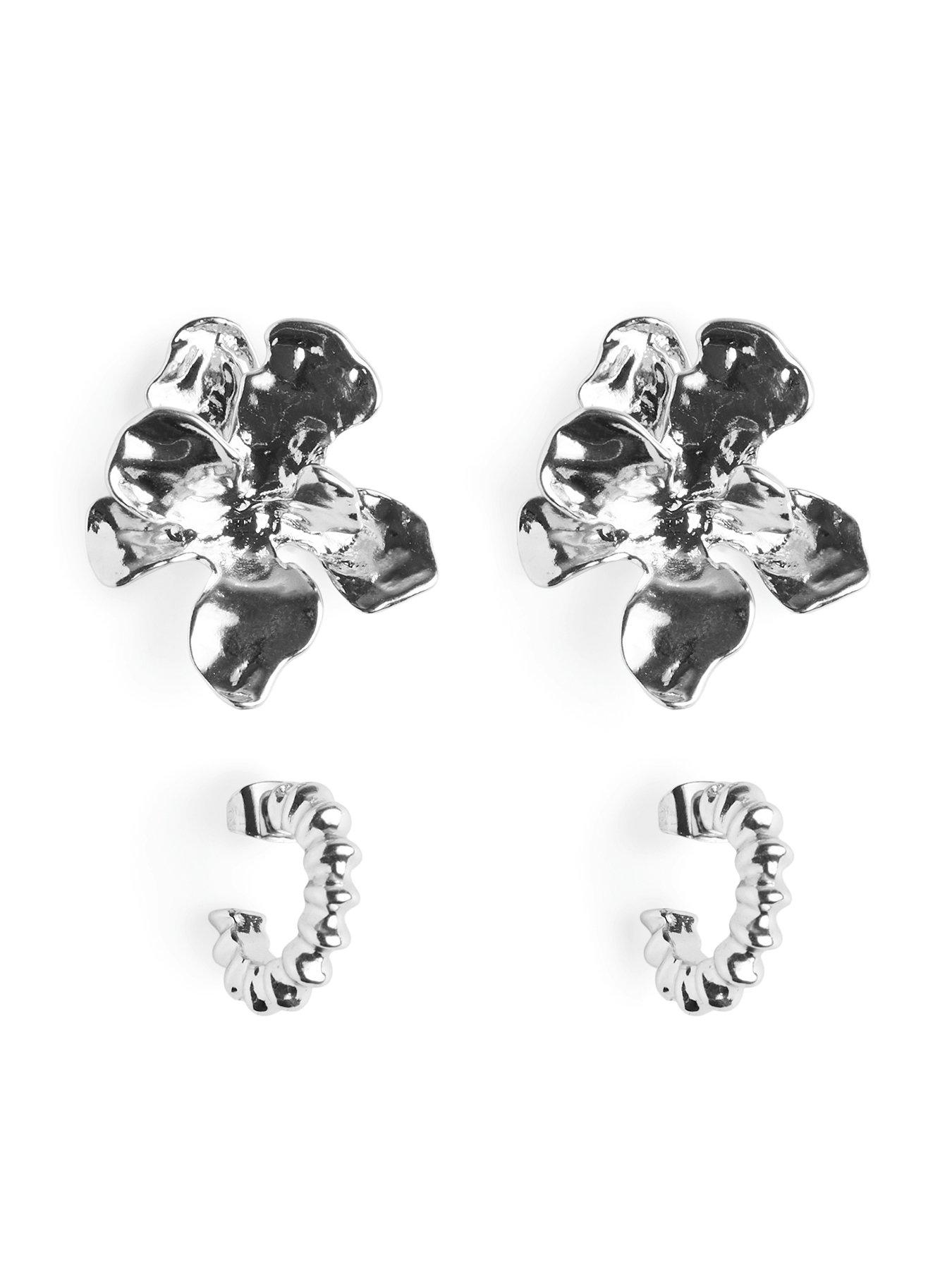 front image of pieces-lili-m-2-pack-earrings-silver