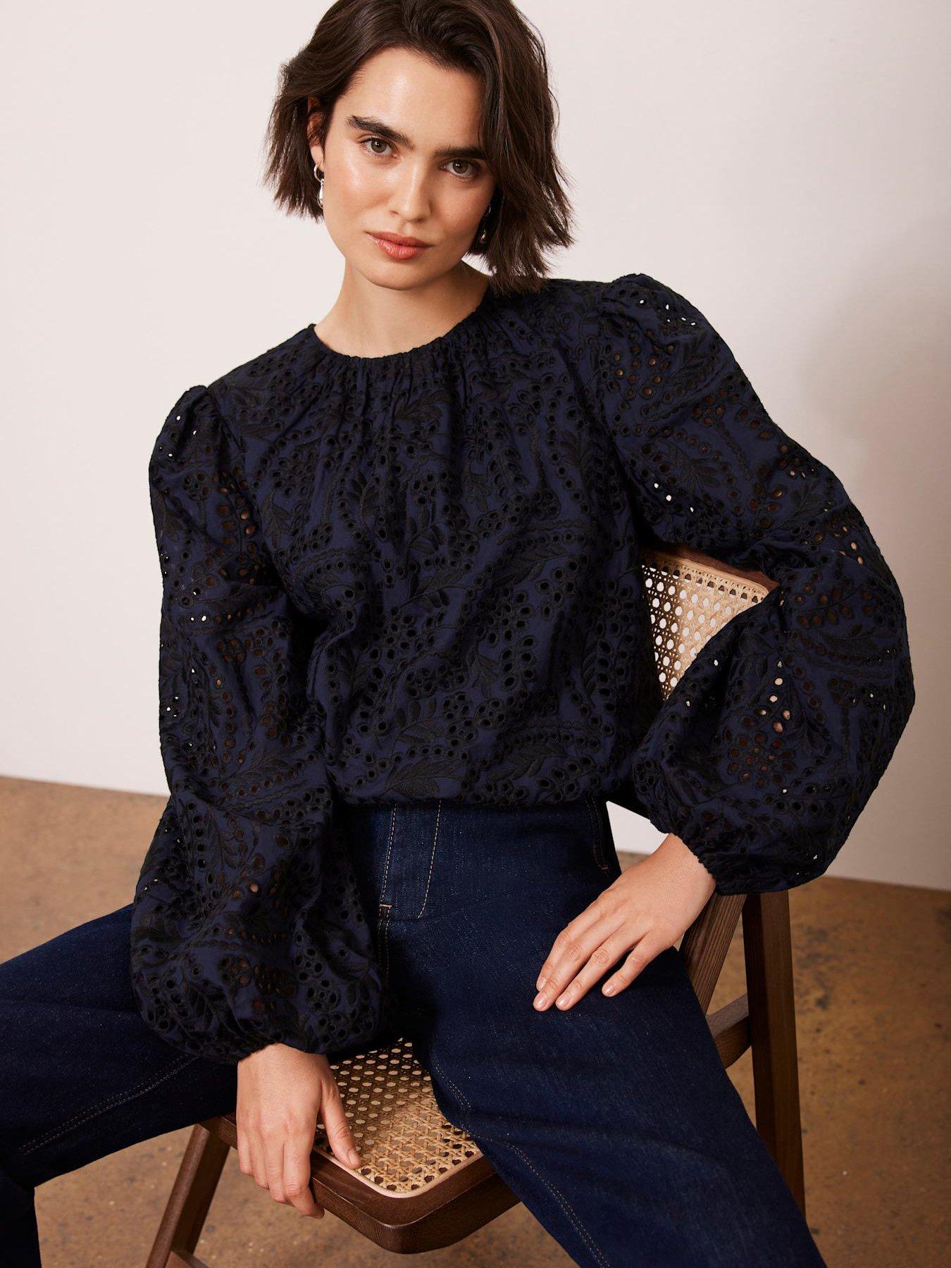 undefined Broderie Cropped Top - Navy