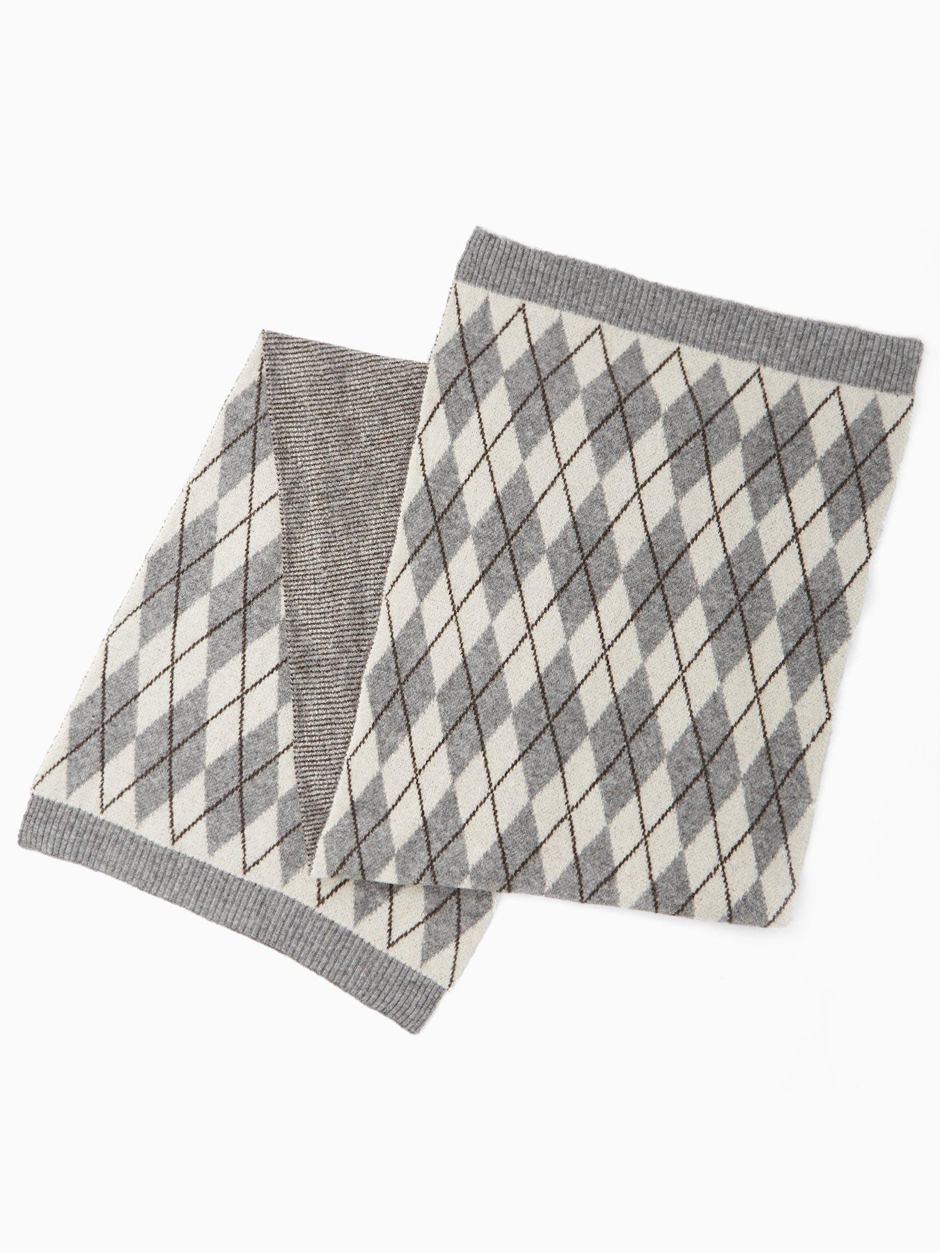 Image 3 of 5 of The Very Collection Knitted Argyle Scarf With Wool - Grey