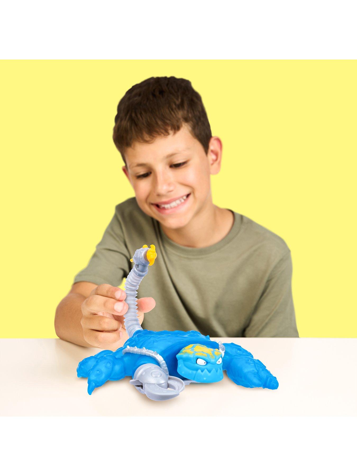 Image 5 of 7 of Heroes of Goo Jit Zu Meteor Madness Battle Scorpion Hydro-Sting