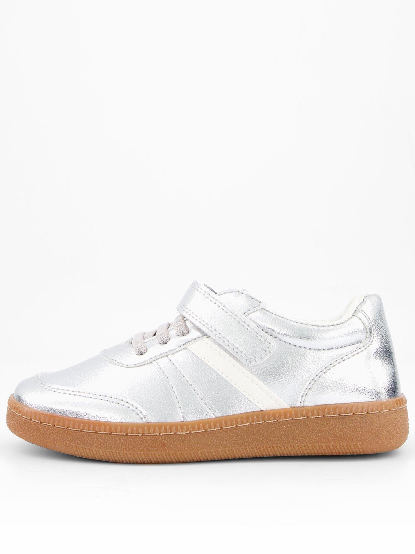front image of the-very-collection-girls-retro-trainer-silver