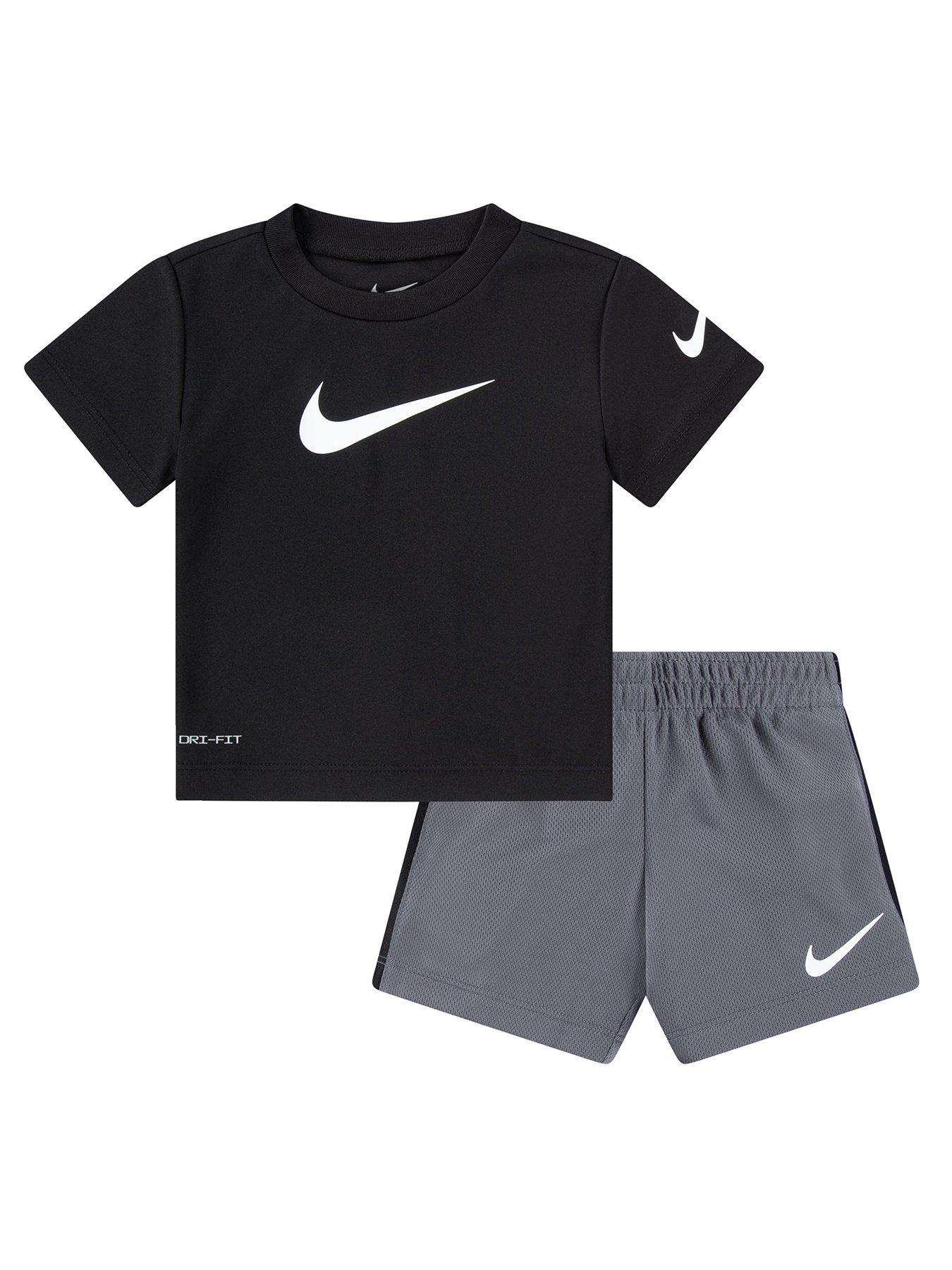 nike-infant-boys-swoosh-t-shirt-and-shorts-set-grey