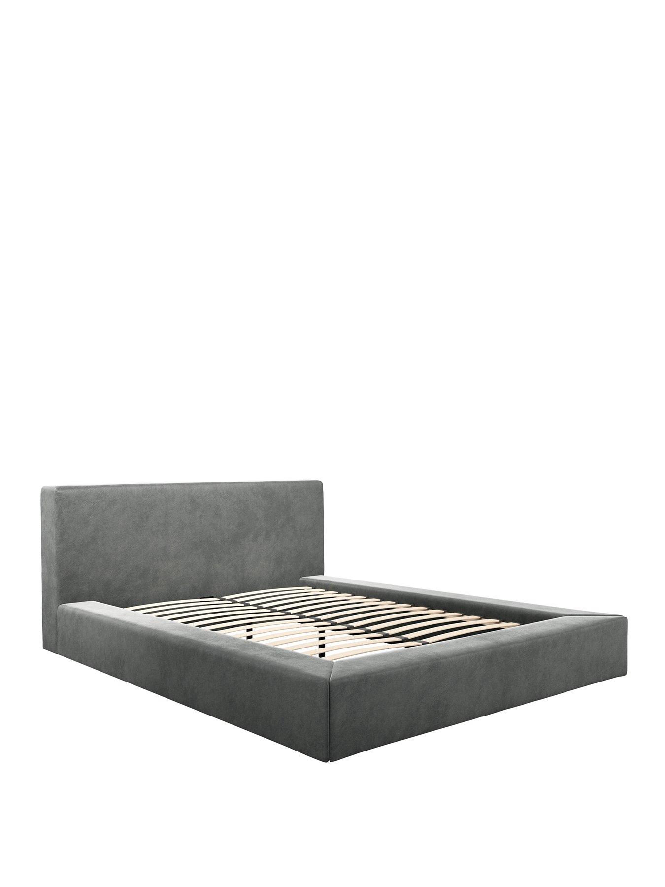 stillFront image of oti-soho-dapple-grey-bed