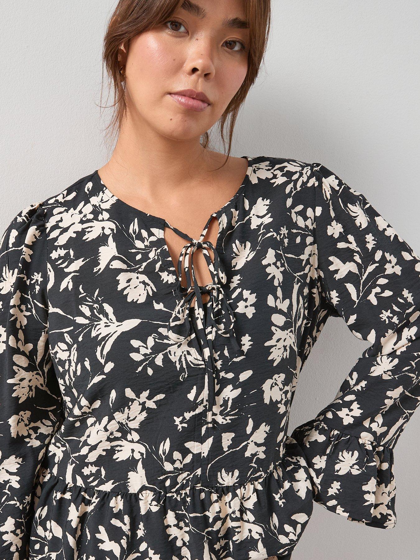 Image 6 of 6 of V by Very Curve Tie Detail Printed Blouse - Print