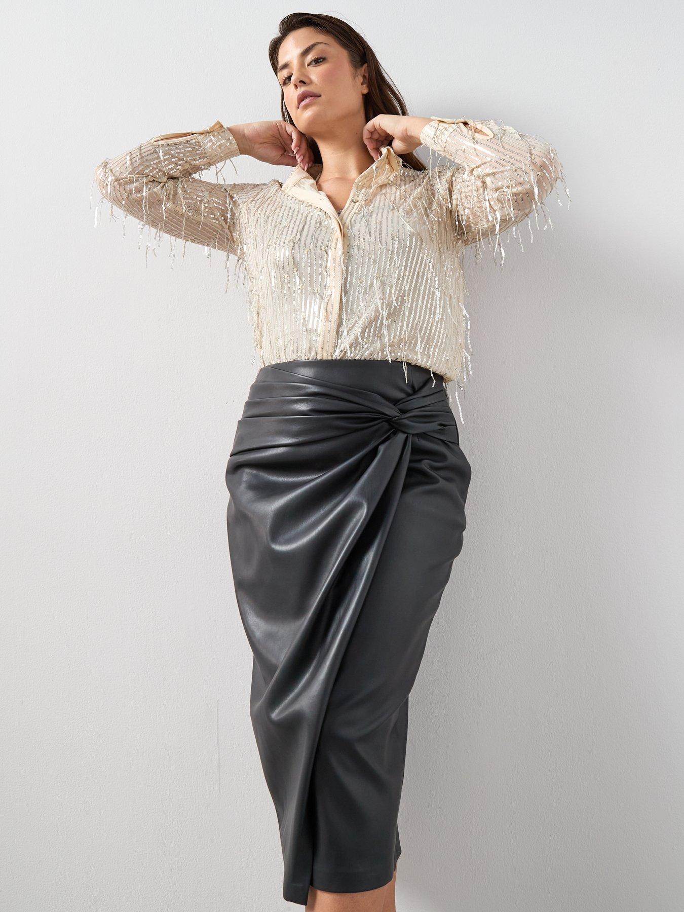 Image 6 of 6 of The Very Collection Curve Sequin Longline Blouse - Cream