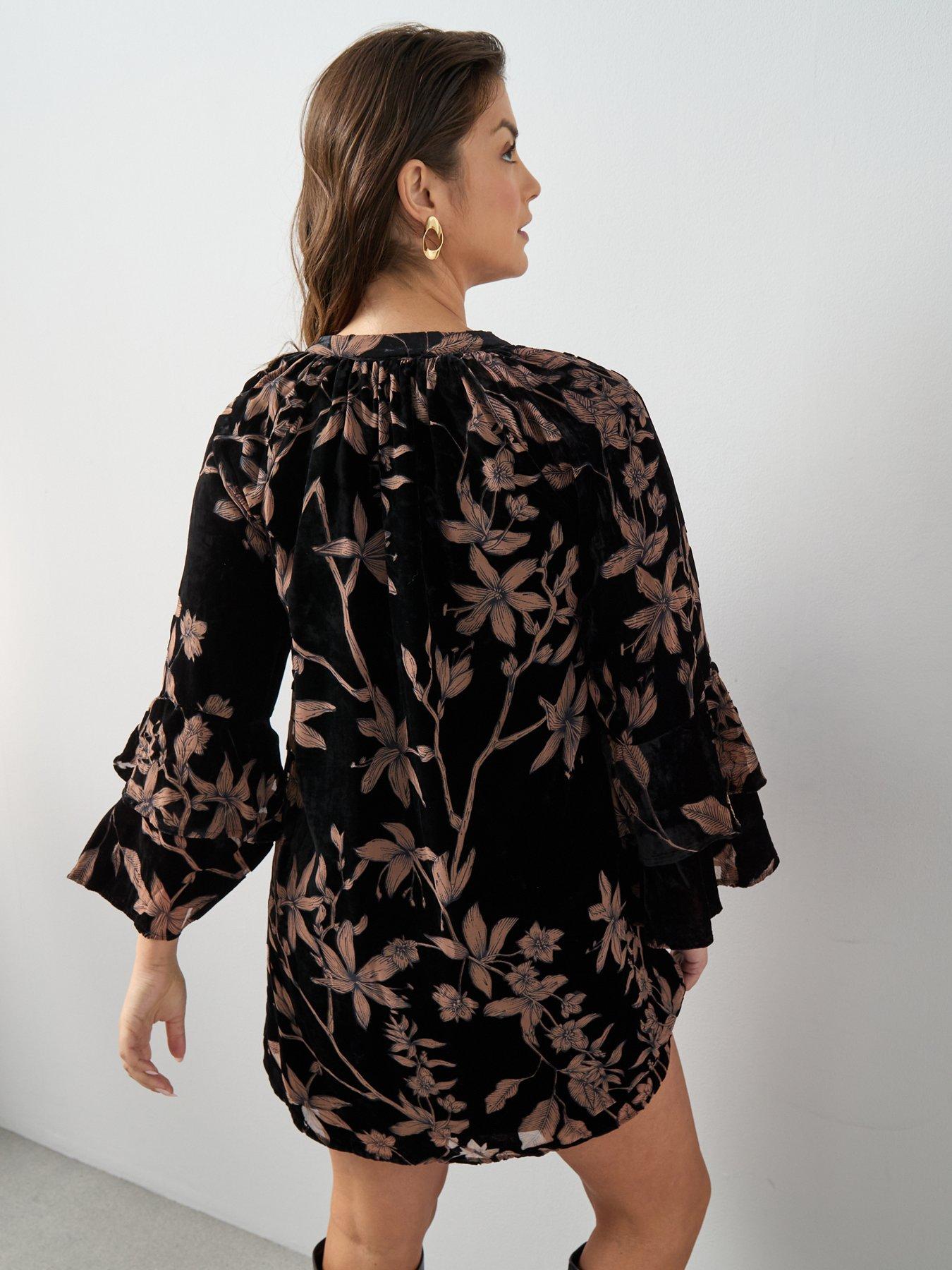 Image 2 of 6 of The Very Collection Curve Devore Ruffle Sleeve Smock Dress - Print