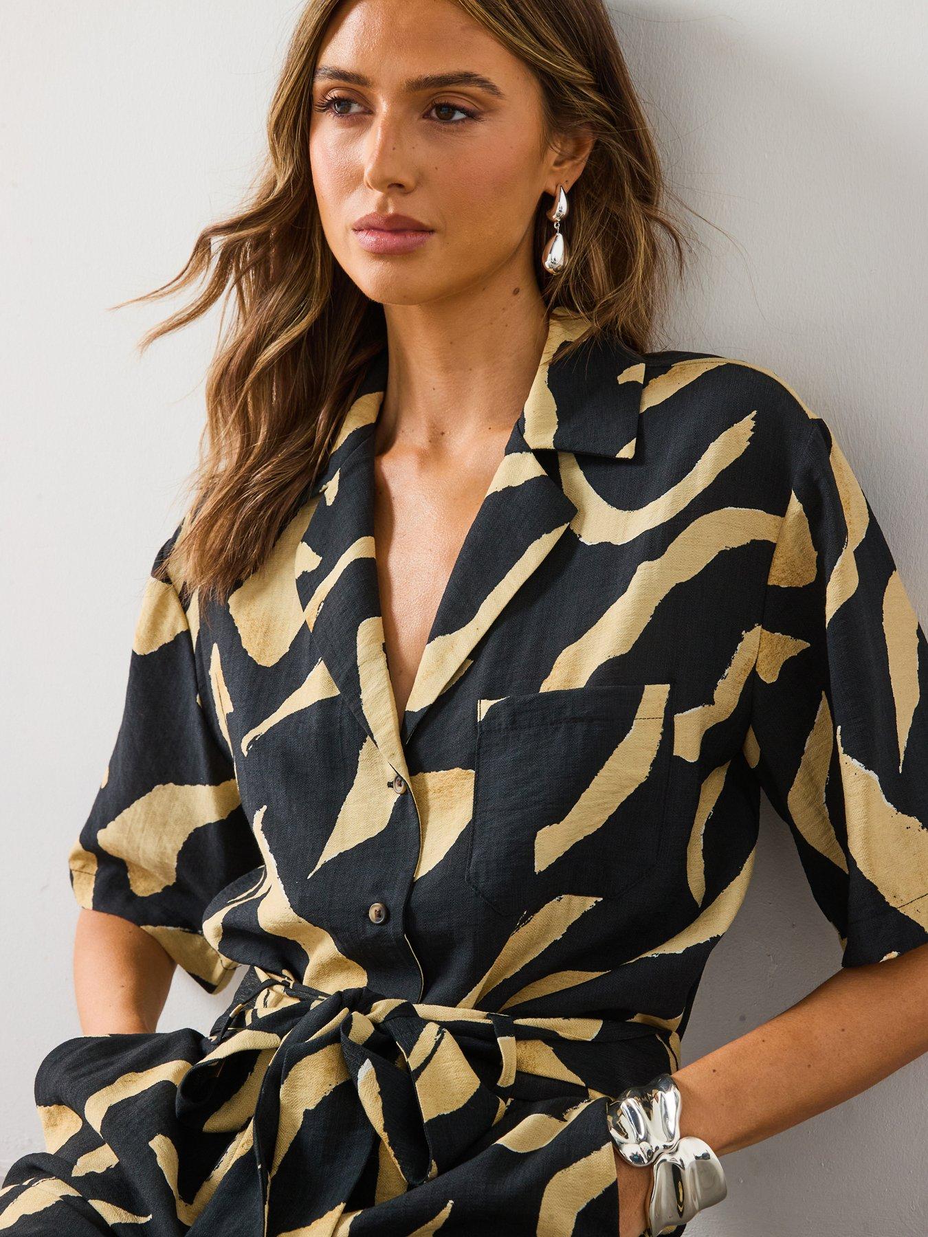  image of mango-printed-short-sleeved-shirt-black