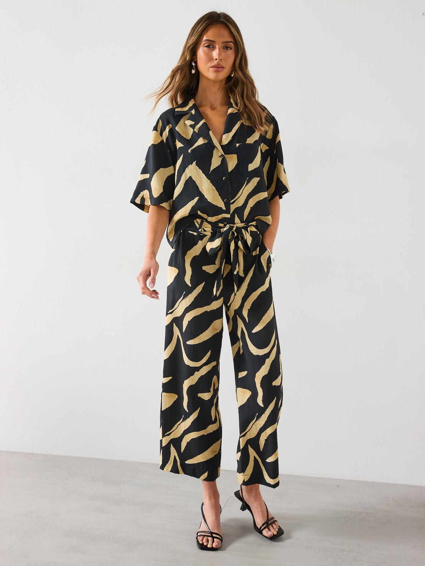  image of mango-printed-straight-fit-trousers-with-belt-black