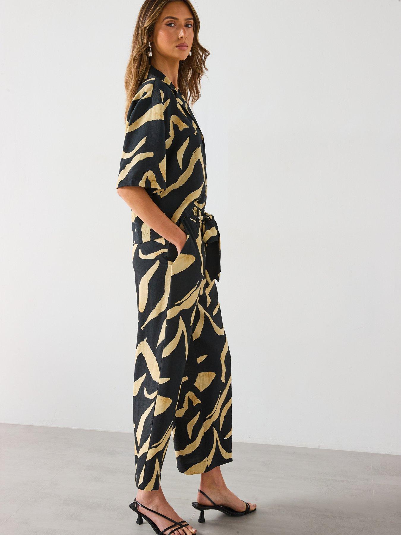 image of mango-printed-straight-fit-trousers-with-belt-black
