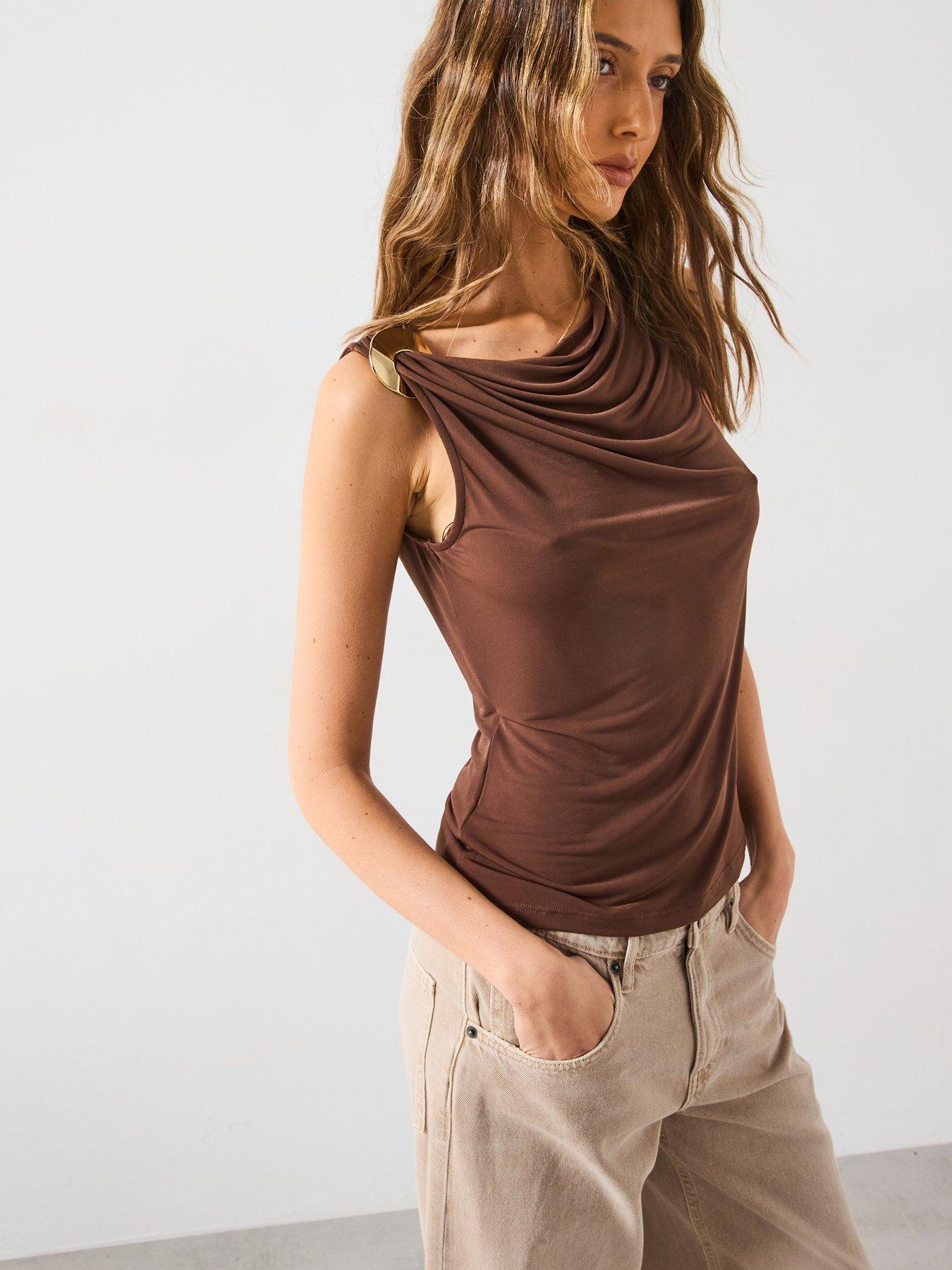  image of mango-fitted-top-with-metallic-detail-brown