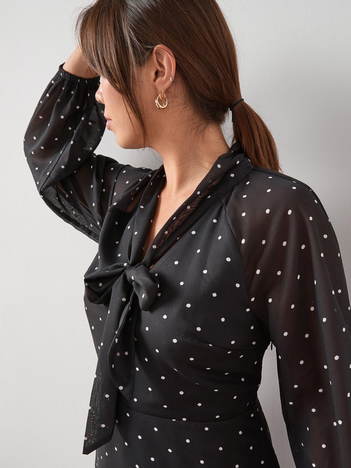 Image 6 of 6 of The Very Collection Curve Tie Neck Mini Dress - Print