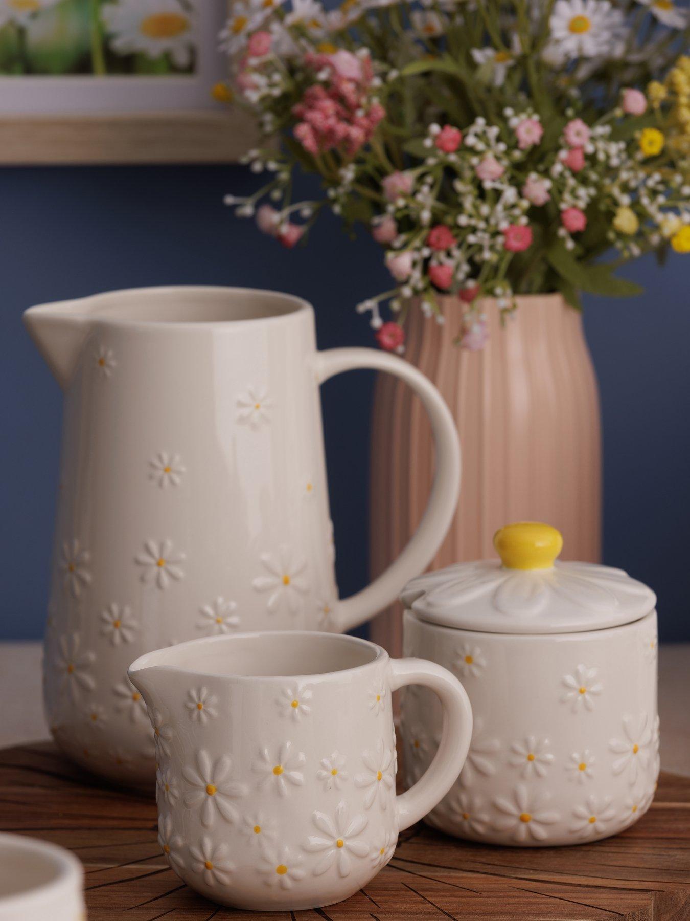 Price & Kensington Daisy Milk Jug and Sugar Pot Set