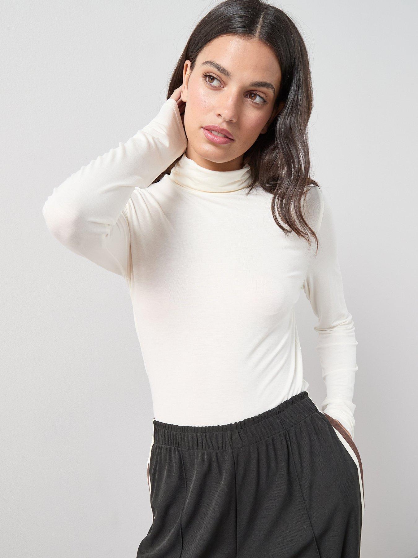 Image 4 of 7 of The Very Collection 2 Pack Long Sleeve Tops
