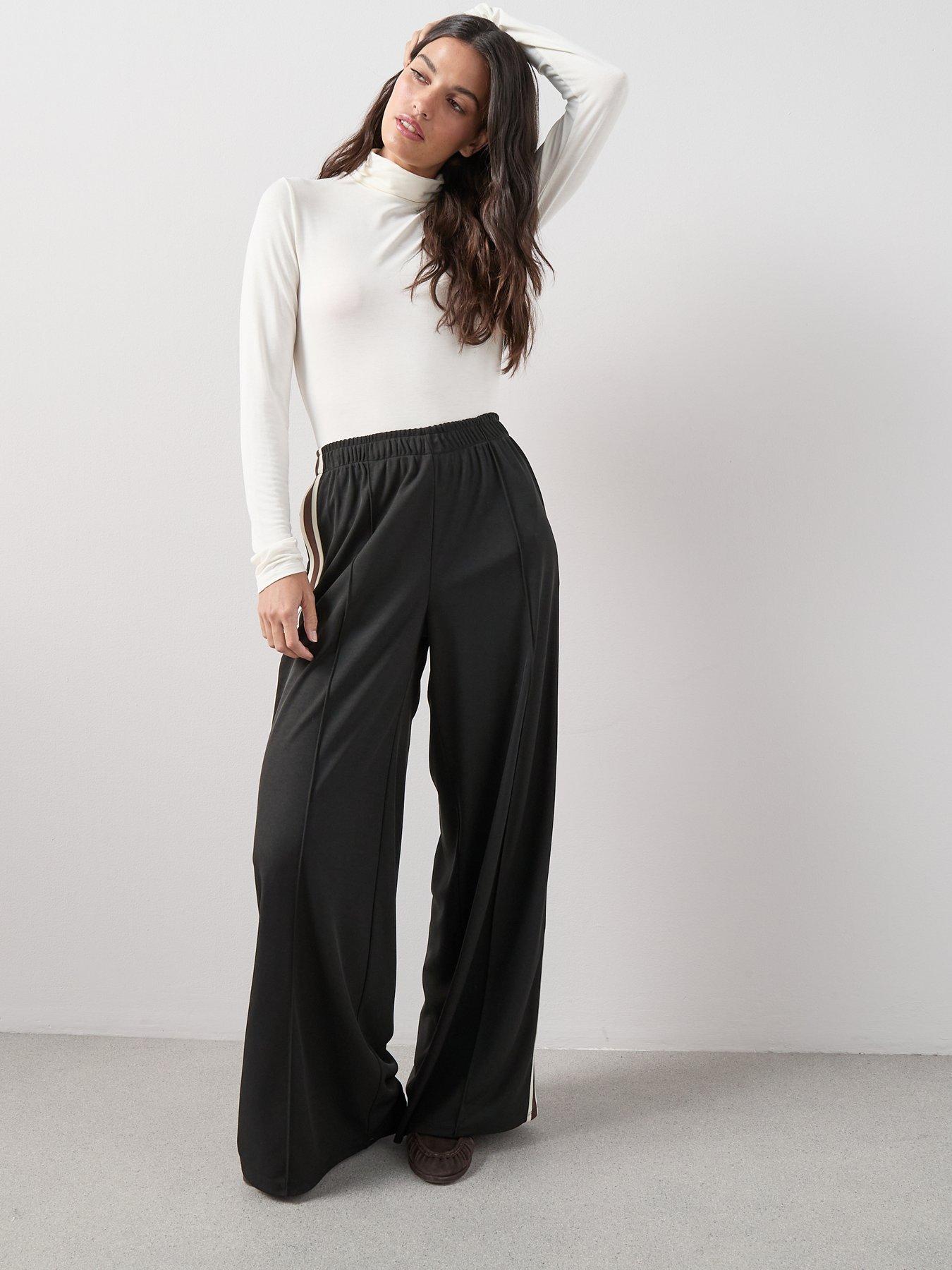 Image 5 of 7 of The Very Collection 2 Pack Long Sleeve Tops