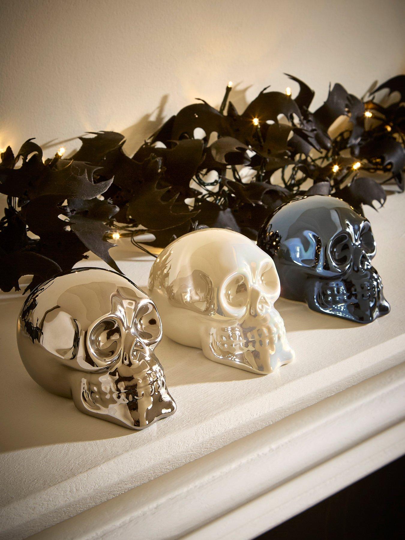 undefined Set of 3 Ceramic Skull Halloween Decorations