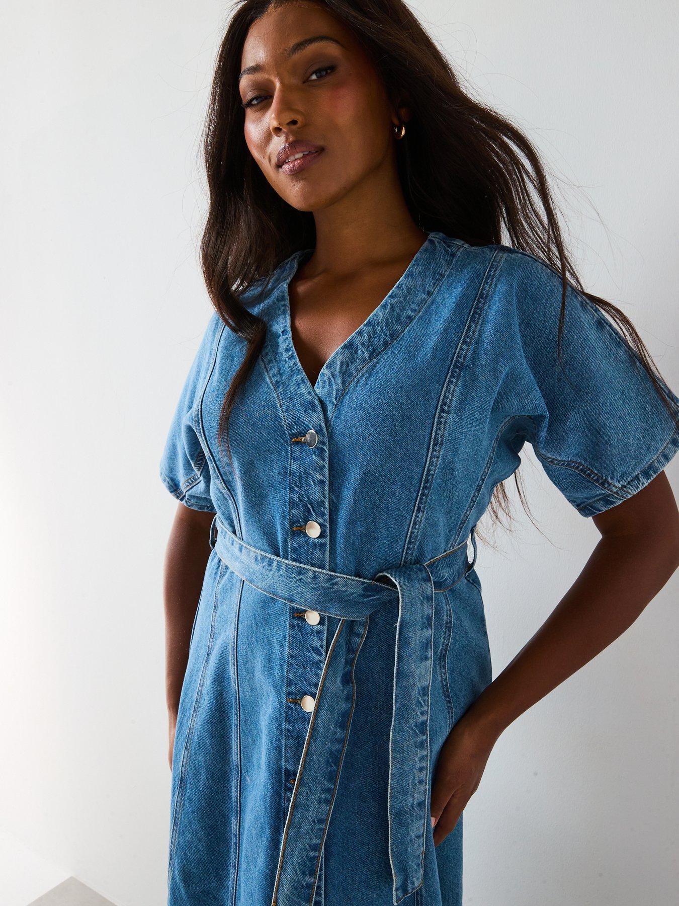 Image 4 of 5 of V by Very Curve Fit &amp; Flare Denim Midi Dress - Blue