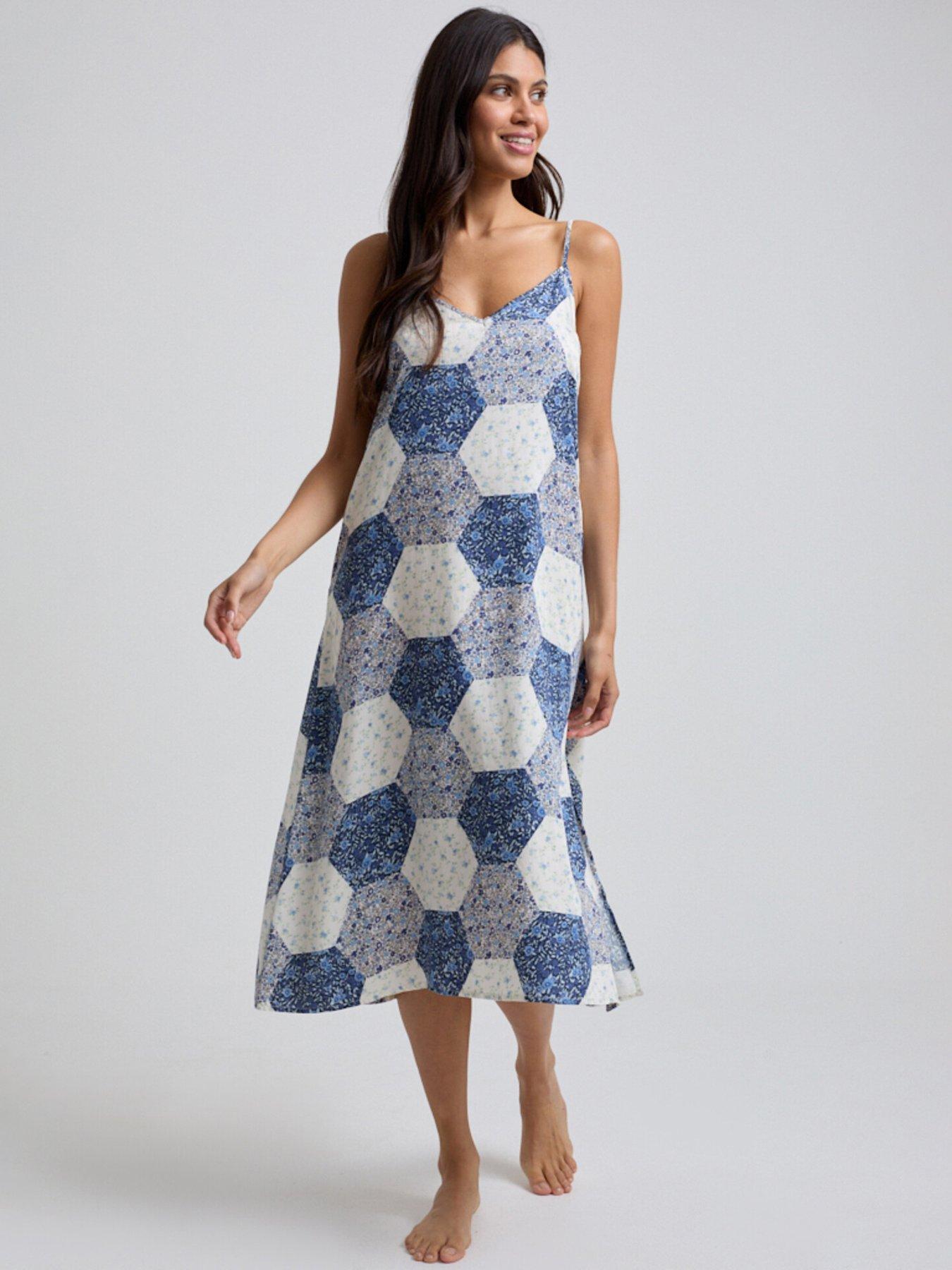 lily-lionel-rosie-v-neck-aster-patchwork-print-nightie-blue