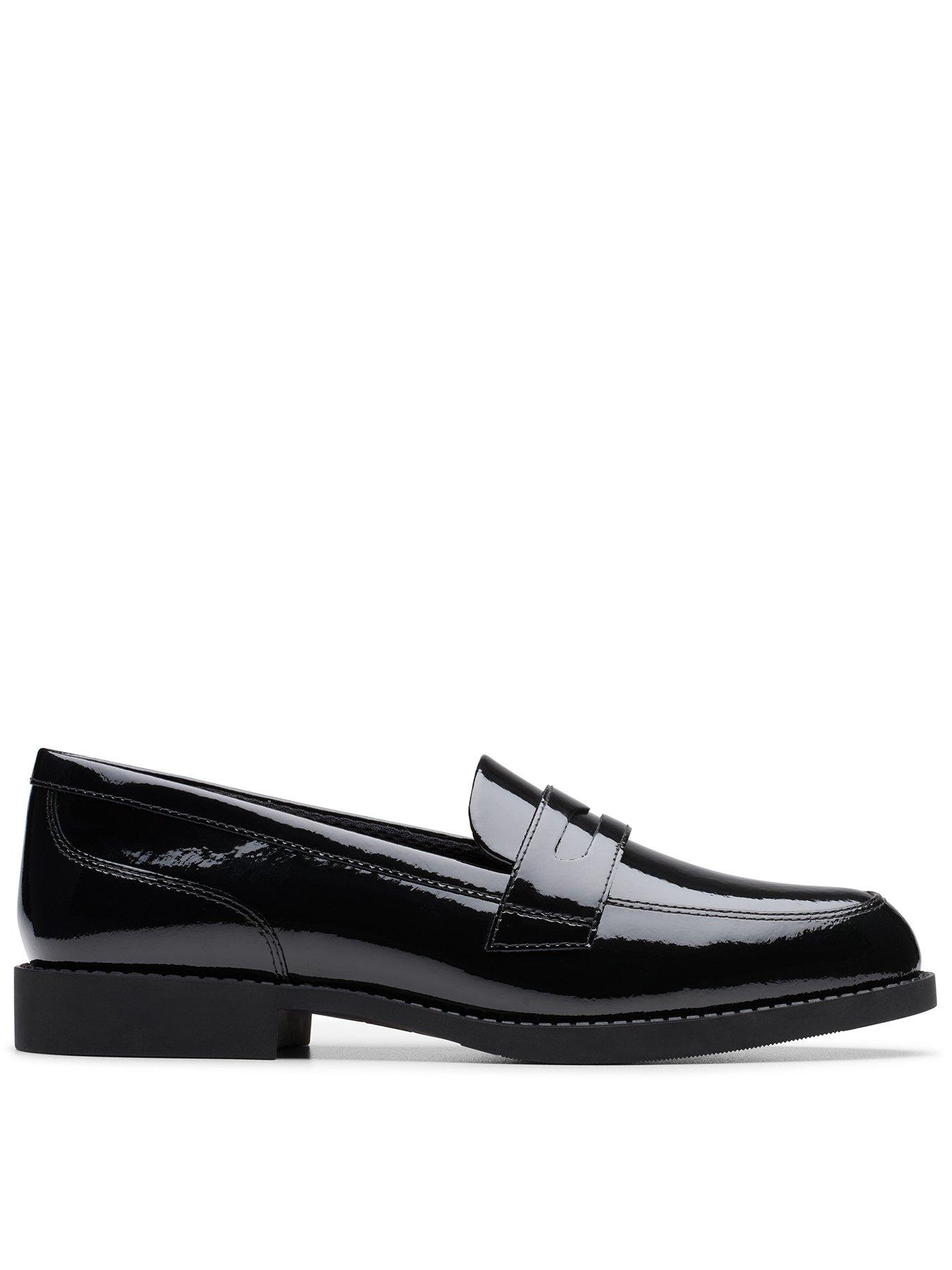 Image 1 of 6 of Clarks Tapa Edge Y. Youth&nbsp;- Black