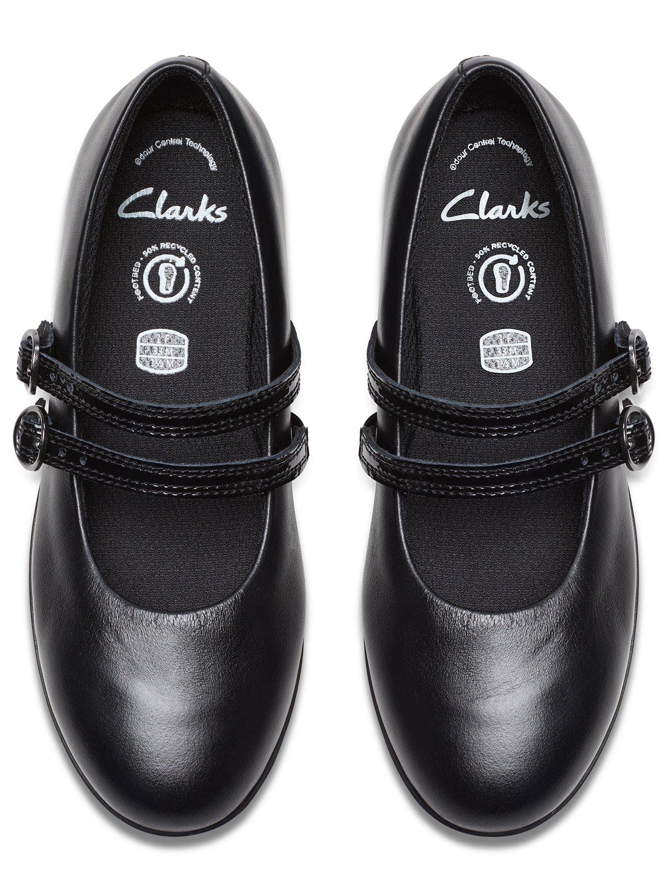 Image 4 of 6 of Clarks Finja Bar O. Older/junior&nbsp;- Black