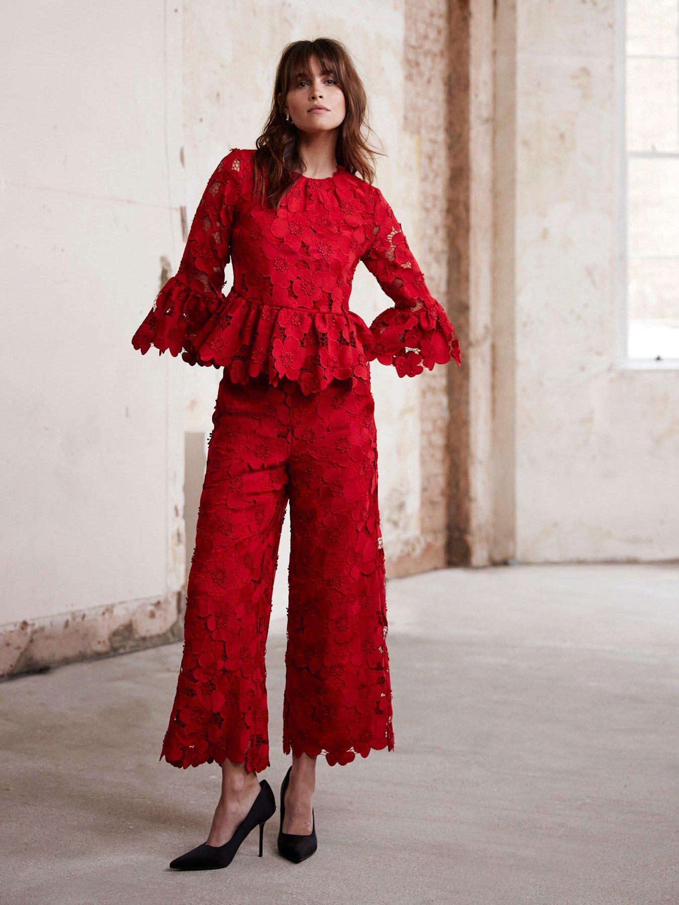 undefined Lace Applique Cropped Trousers - Red