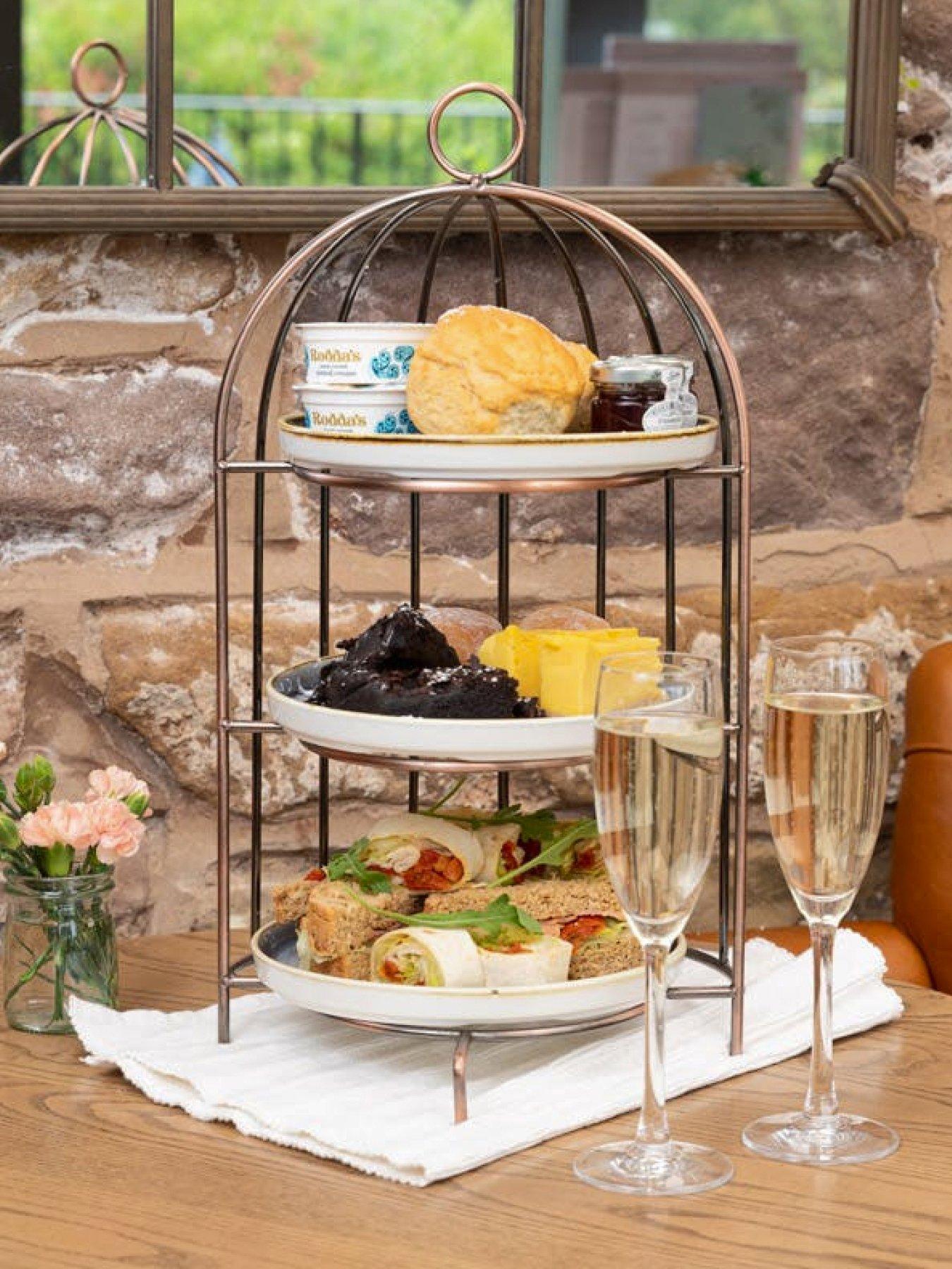  image of virgin-experience-days-prosecco-afternoon-tea-for-two-at-a-traditional-pub-over-45-uk-locations