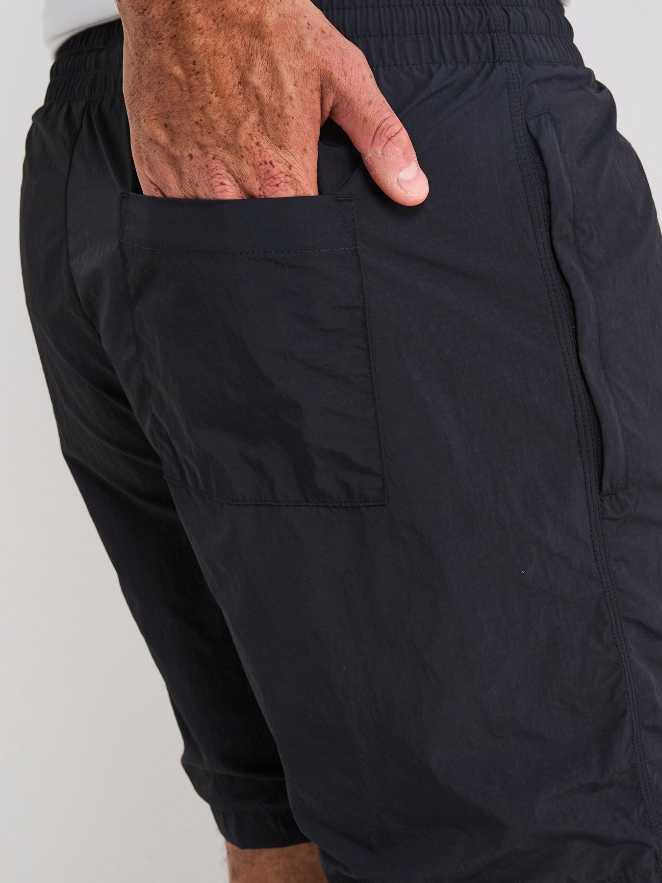 Image 4 of 6 of adidas Originals Men's Trefoil Essential Woven Shorts - Black