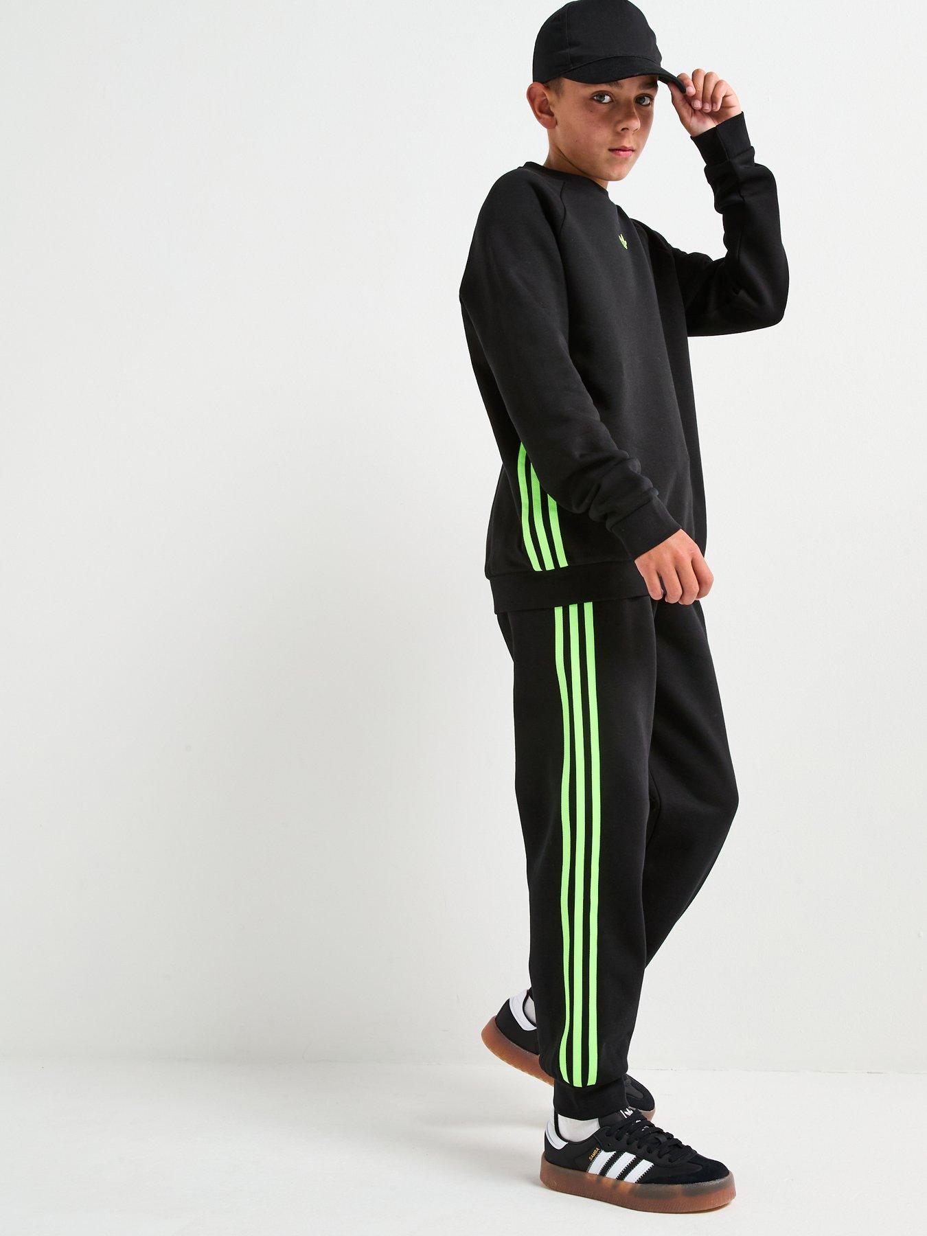  image of adidas-originals-junior-unisex-adicolour-crew-jumper-black