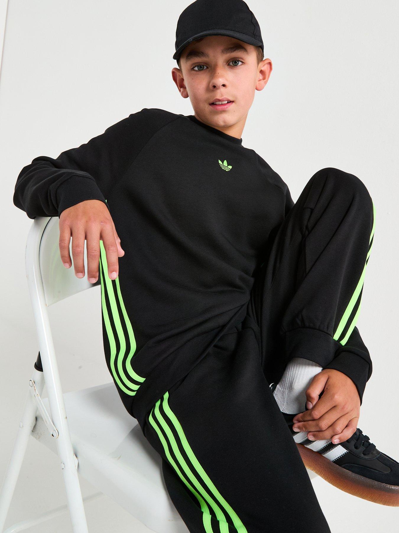  image of adidas-originals-junior-unisex-adicolour-crew-jumper-black