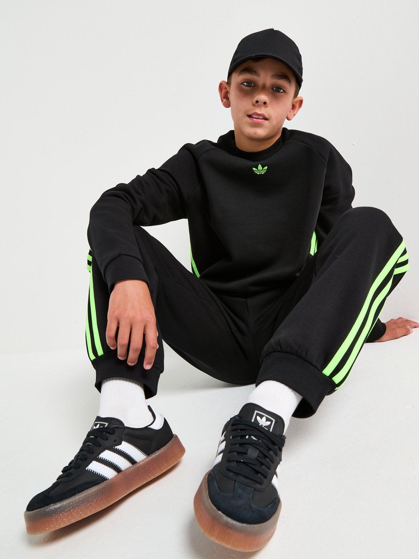  image of adidas-originals-junior-unisex-adicolour-crew-jumper-black