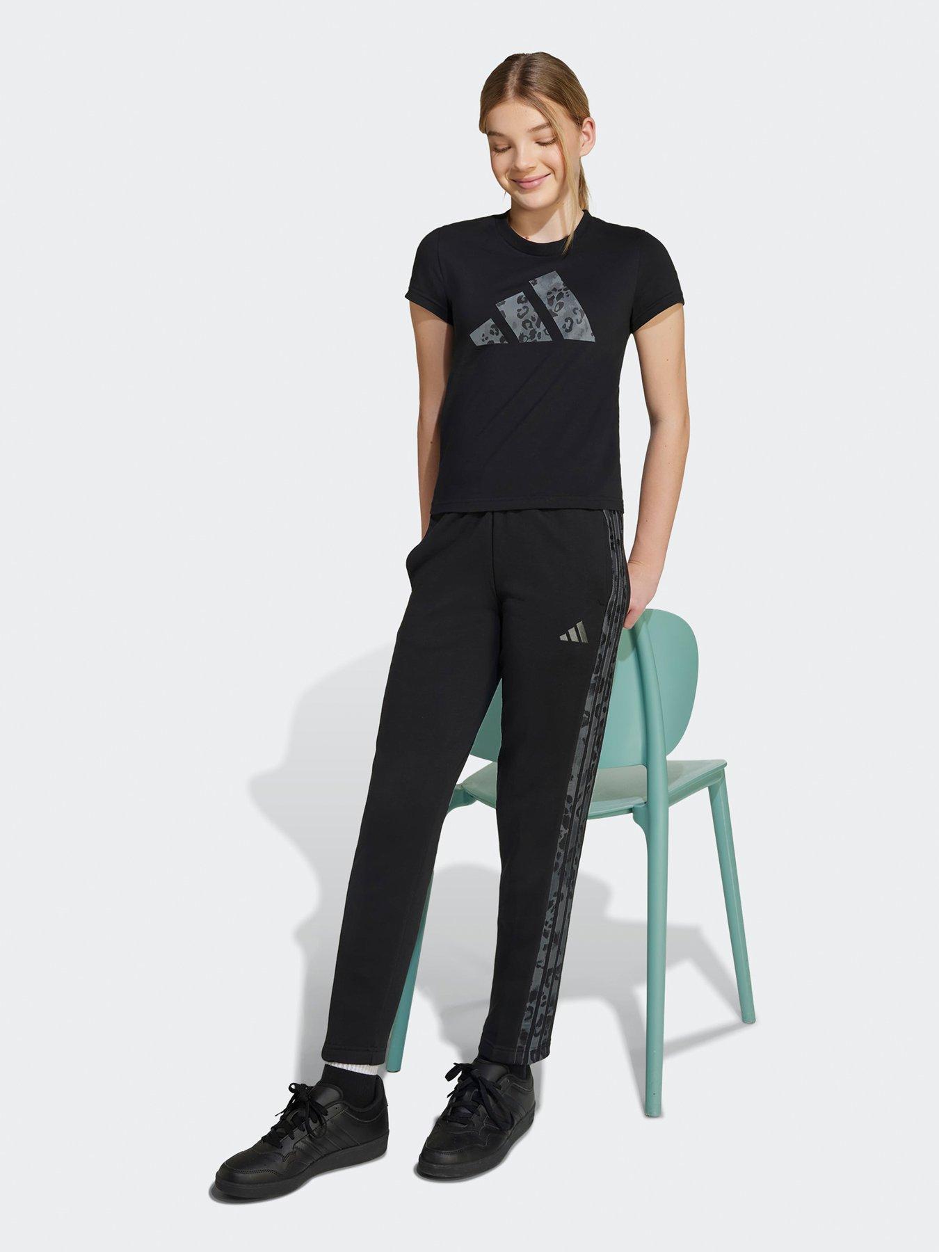 Image 3 of 5 of adidas Sportswear Junior Girls Graphic Big Logo T-shirt-black