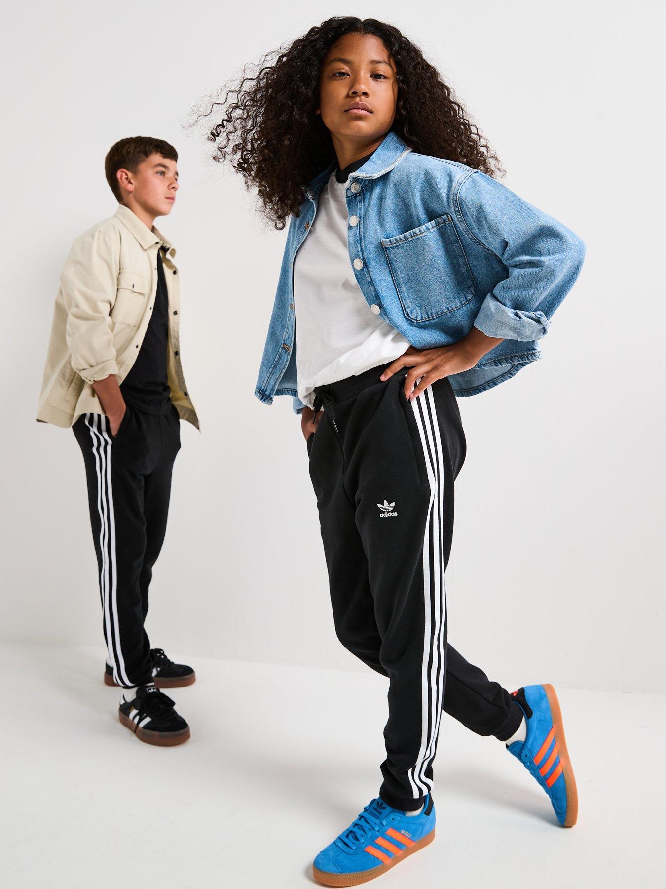 Image 3 of 6 of adidas Originals Junior Unisex Trefoil Joggers- Black