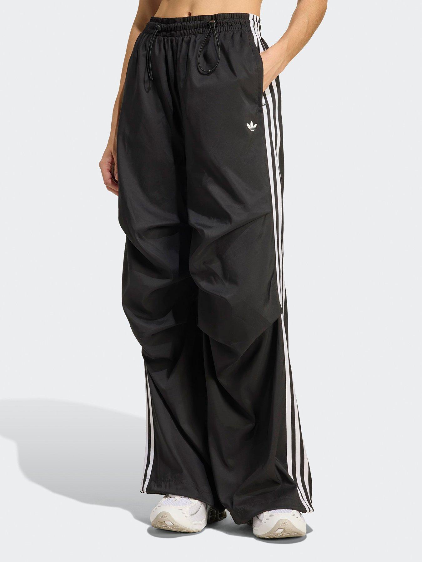 undefined Womens Teamgeist Ruffle Track Pant - Black