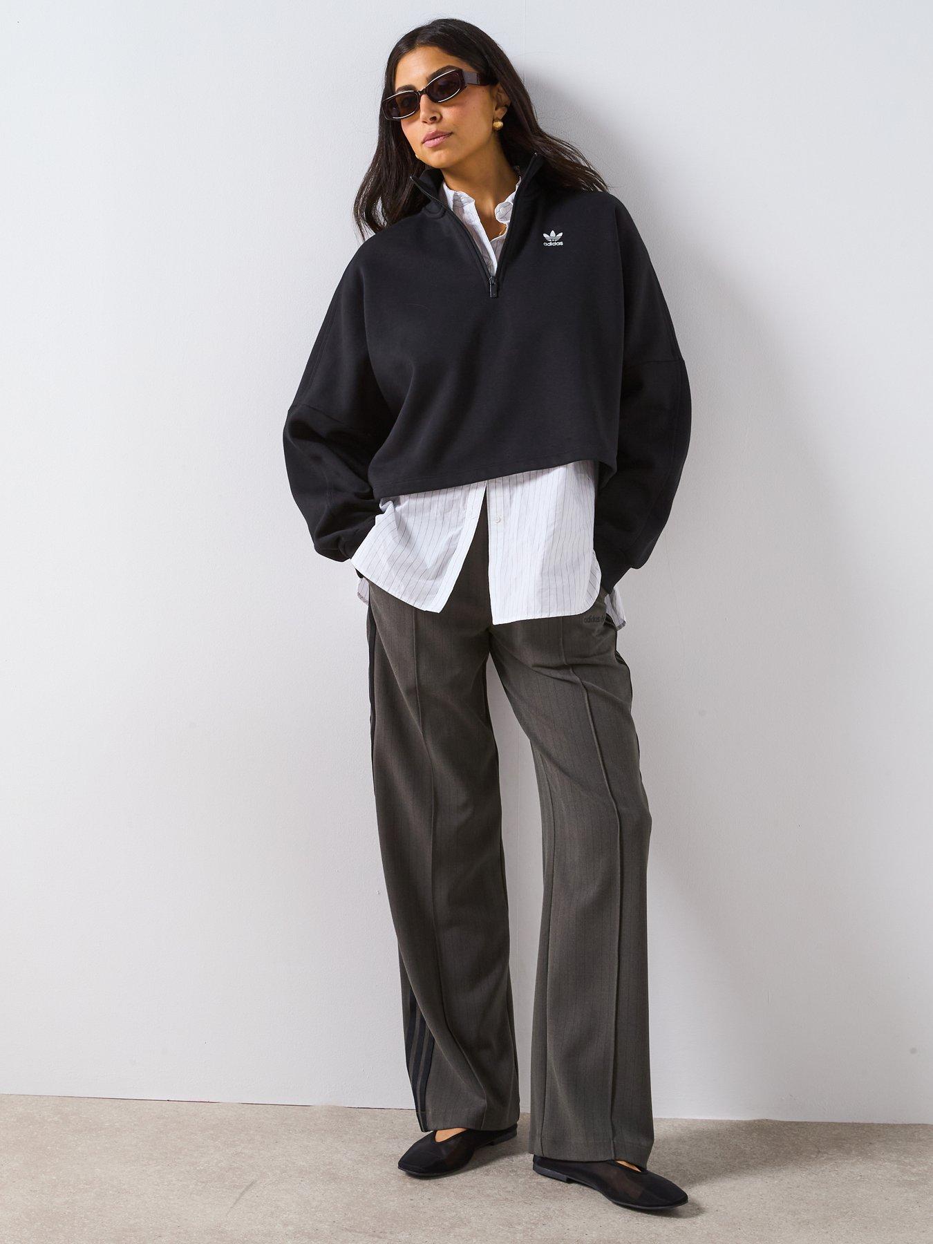 Image 3 of 5 of adidas Originals Women's Essentials 1/2 Zip Fleece Sweatshirt - Black