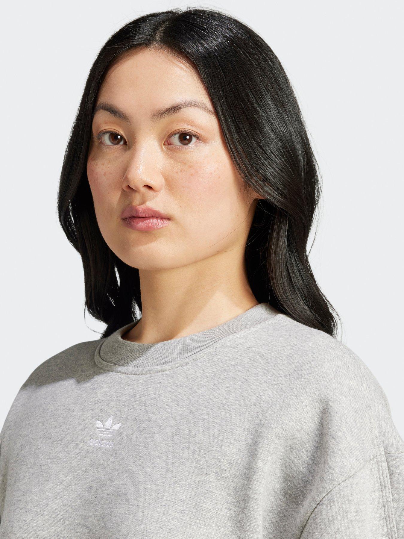 Image 4 of 5 of adidas Originals Women's Essentials Fleece Oversized Crew Sweatshirt - Grey