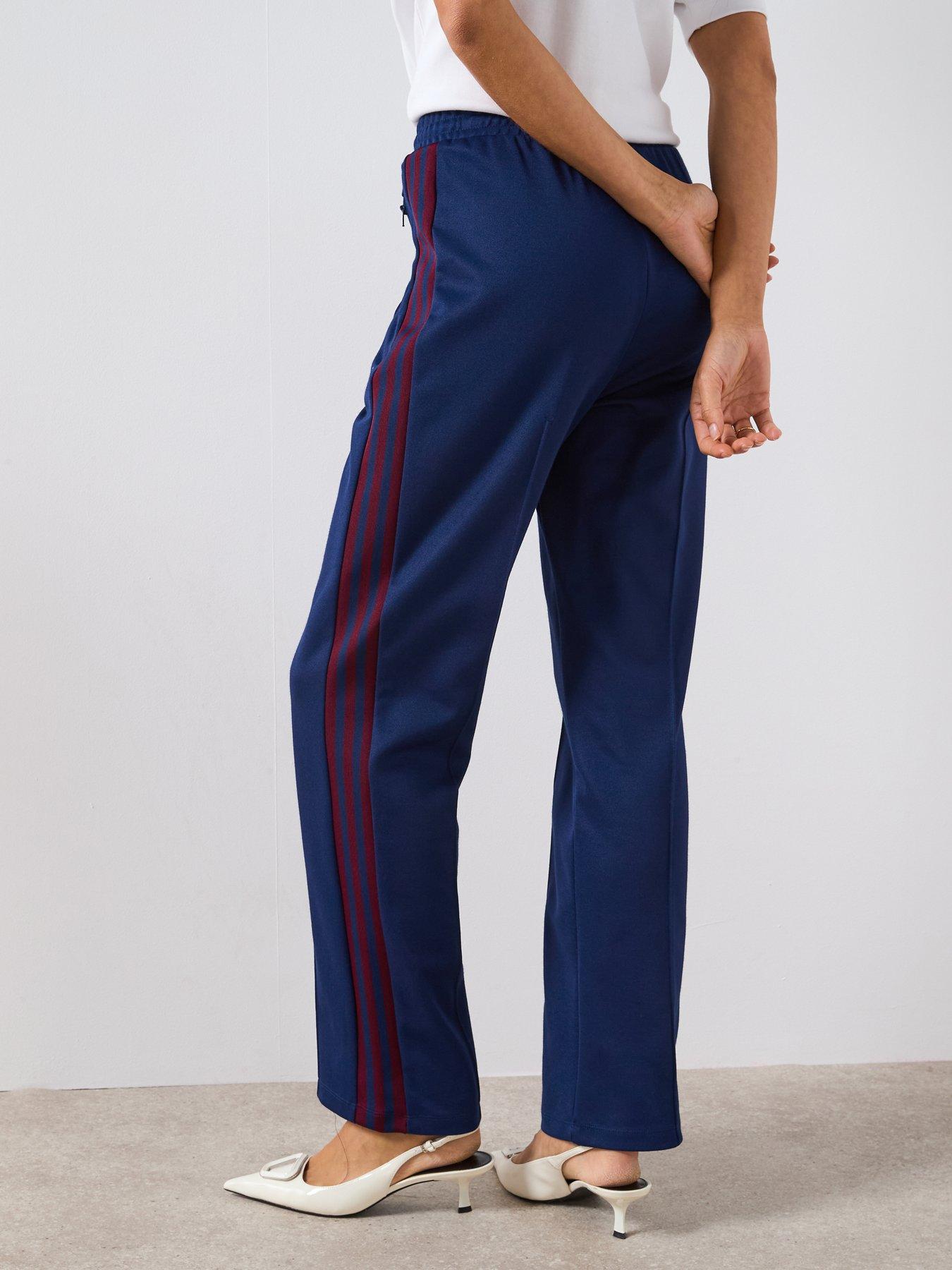 Image 2 of 6 of adidas Originals Women's Graphic Crest Tracksuit Pants - Blue