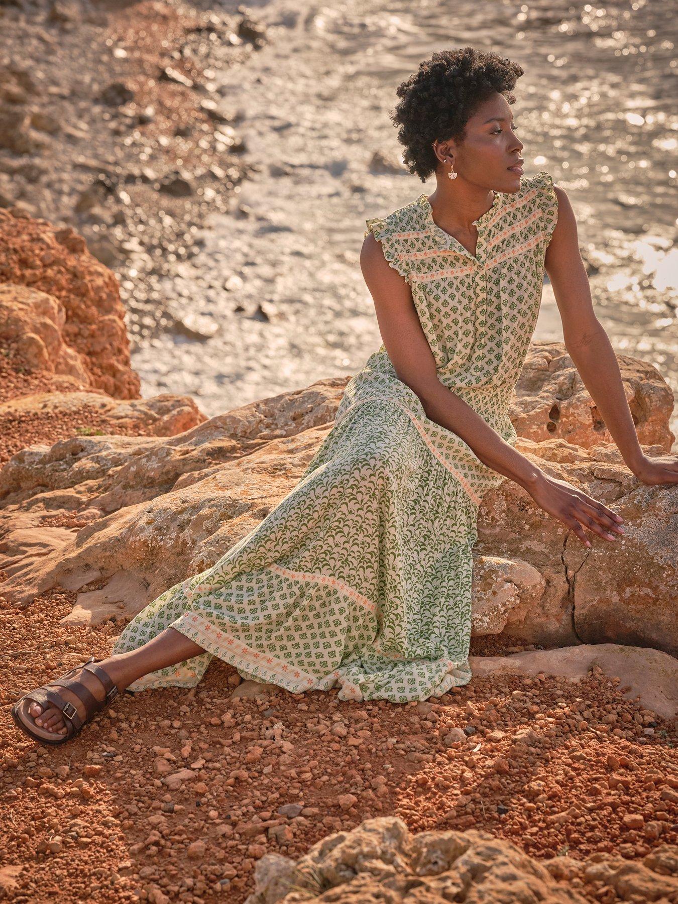 fatface-jayla-woodblock-maxi-skirt-green