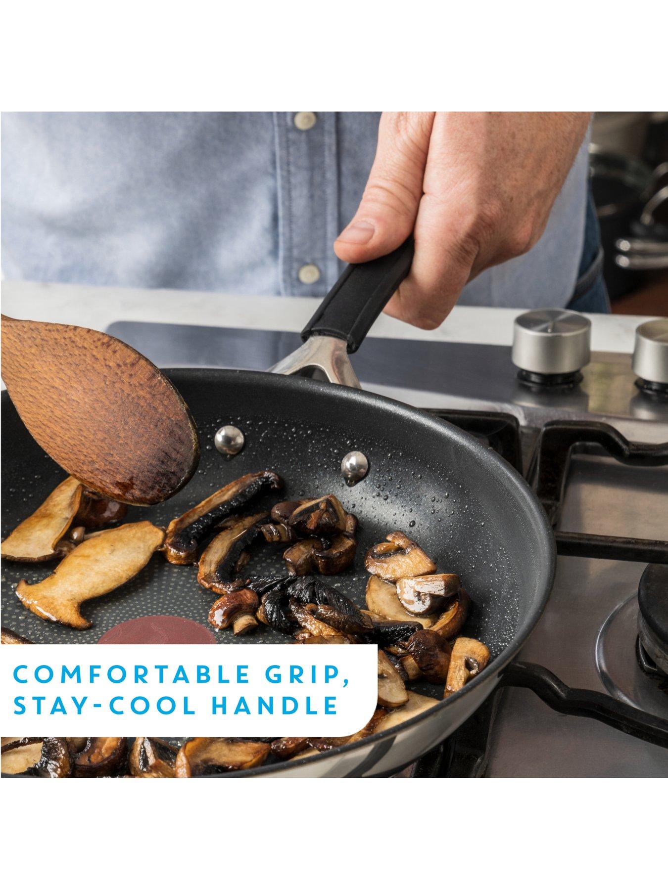  image of tefal-jamie-oliver-by-tefal-quick-and-easy-25cm-saute-pan