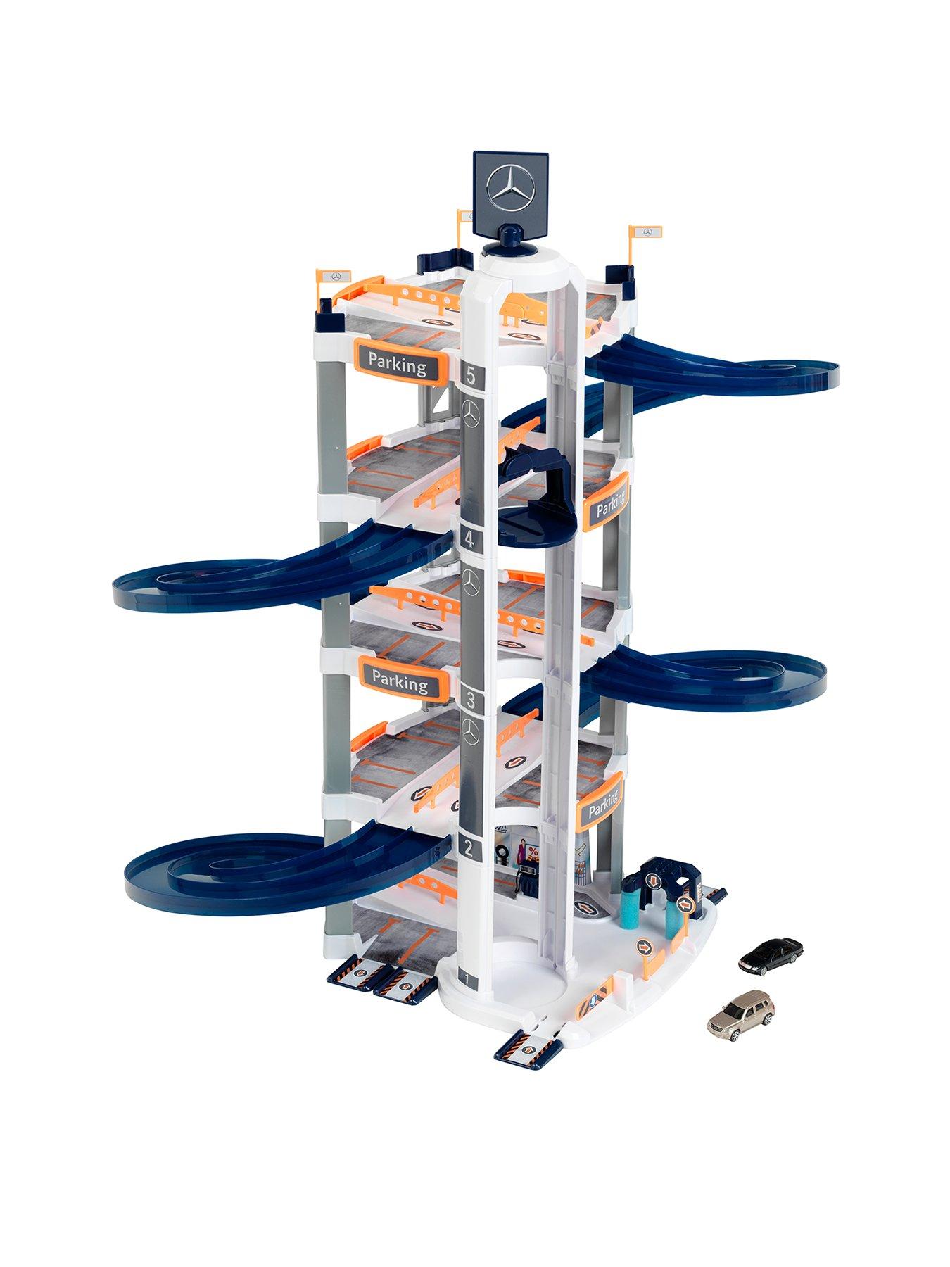 Mercedes Benz Multi-Storey Car Park with 5 Levels