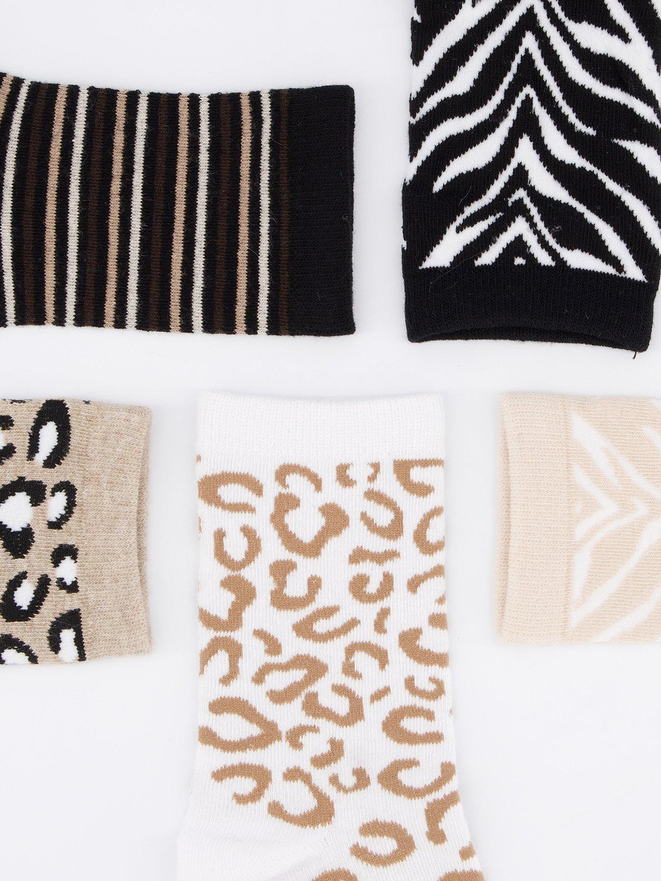 Image 3 of 4 of V by Very 5 Pack Animal Print Ankle Socks - Beige