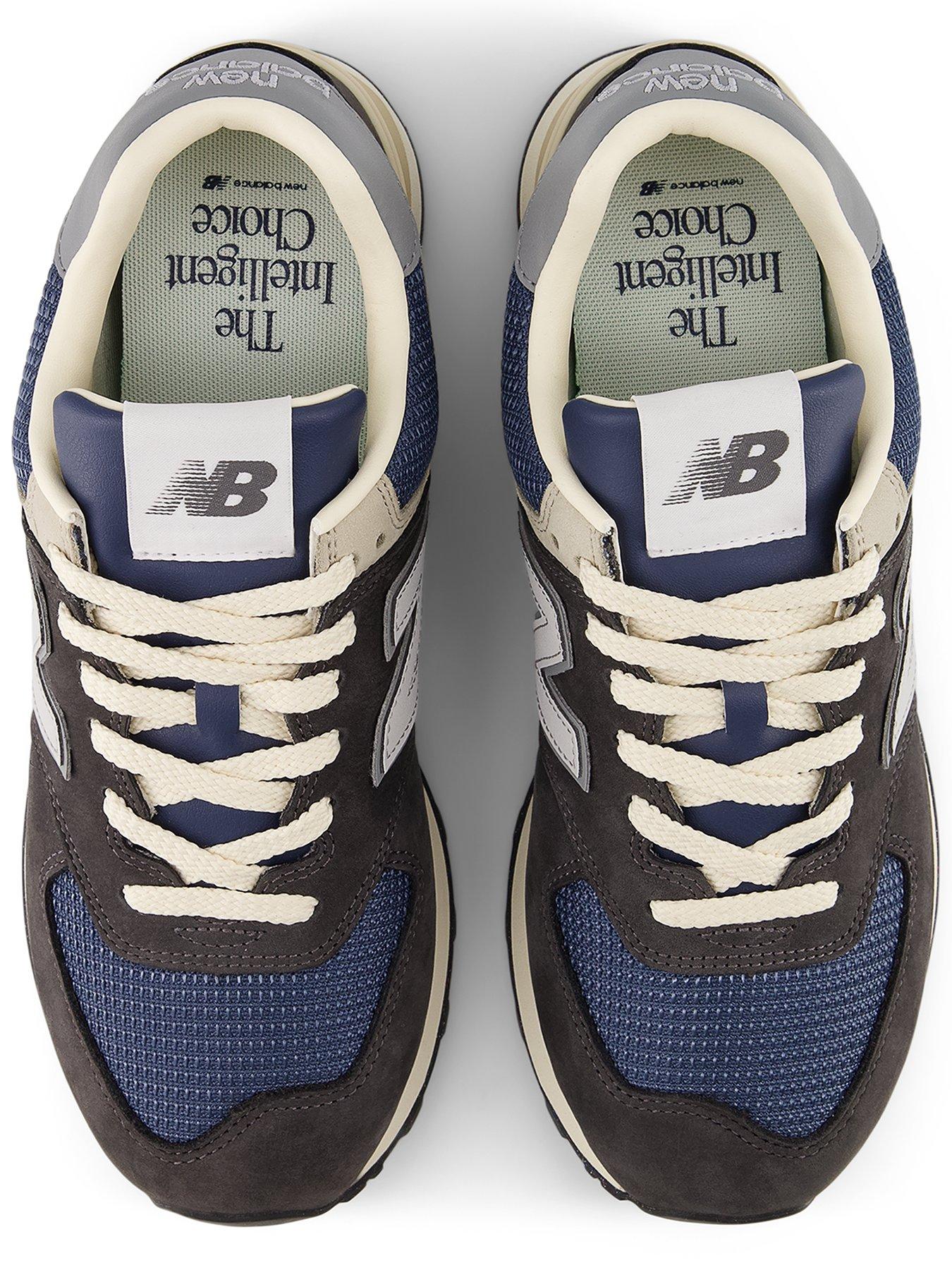 Image 4 of 7 of New Balance Men's 574 Trainers - Navy
