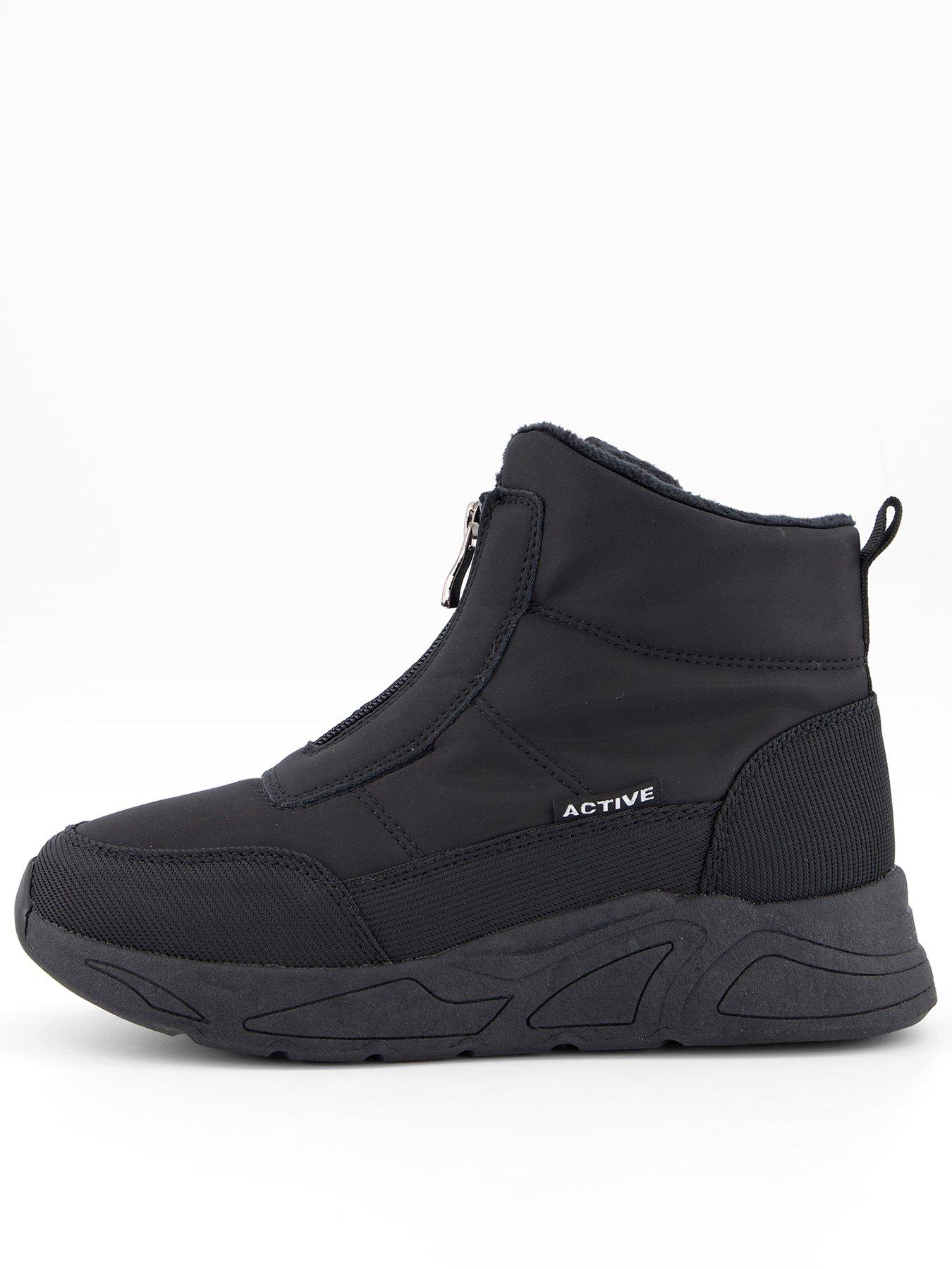 The Very Collection Hiker Trainer