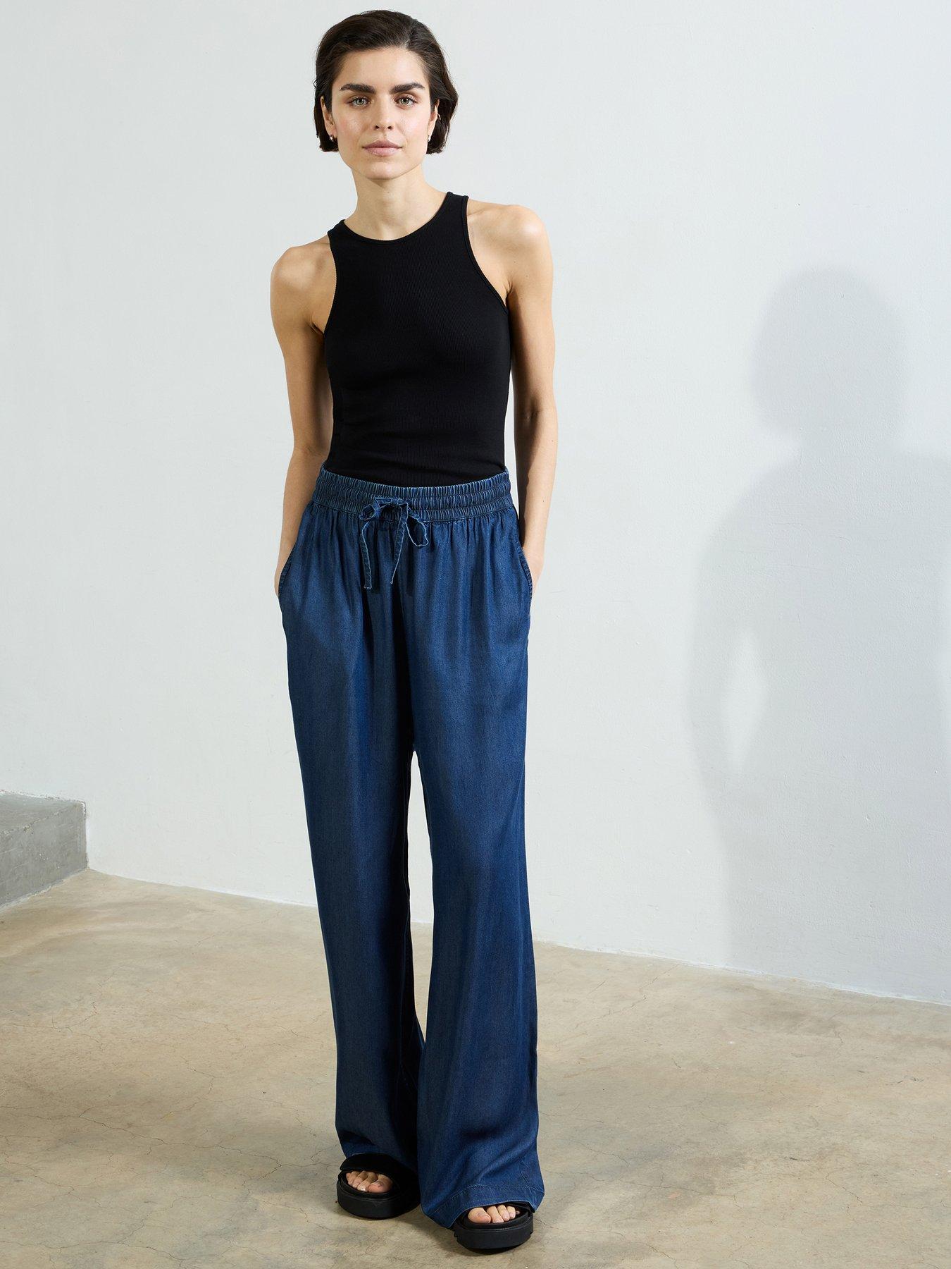 Image 3 of 5 of French Connection Floaty Wide Leg Denim-style Elasticated Waist Trousers - Navy