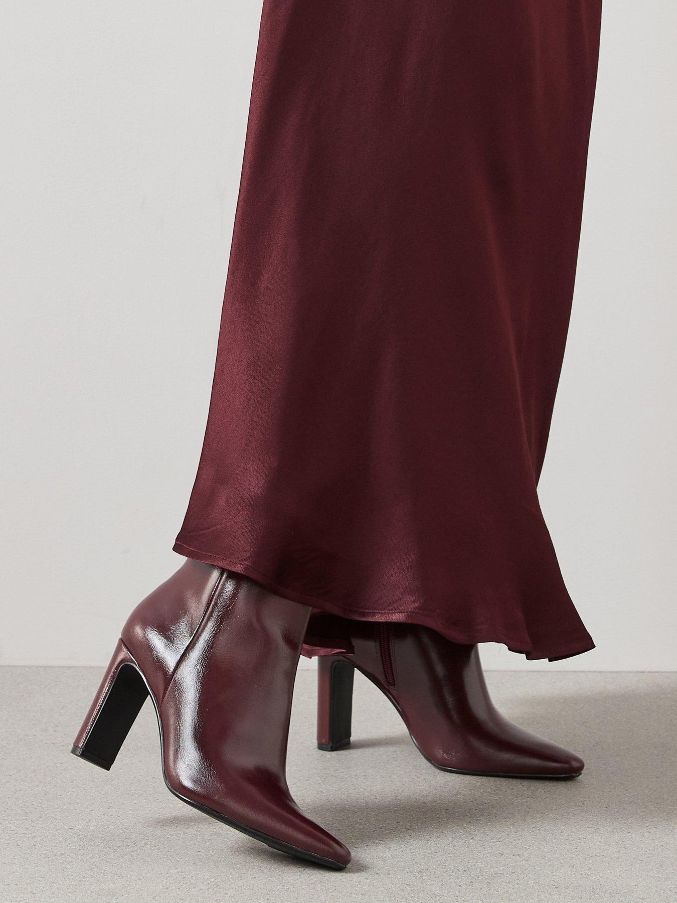 The Very Collection Heeled Boot With Buckle - Red