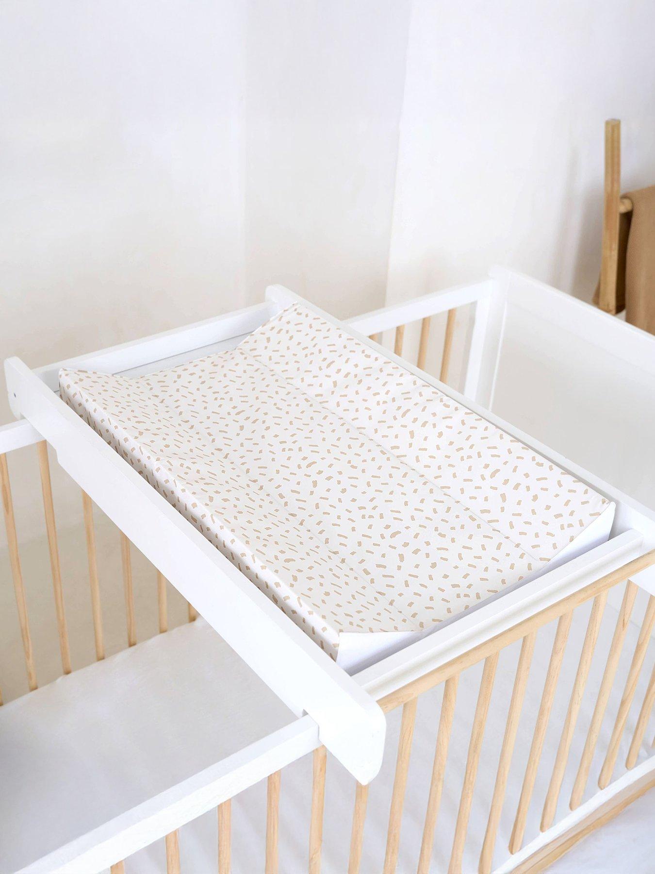 clair-de-lune-anti-roll-wedge-changing-mat-dash