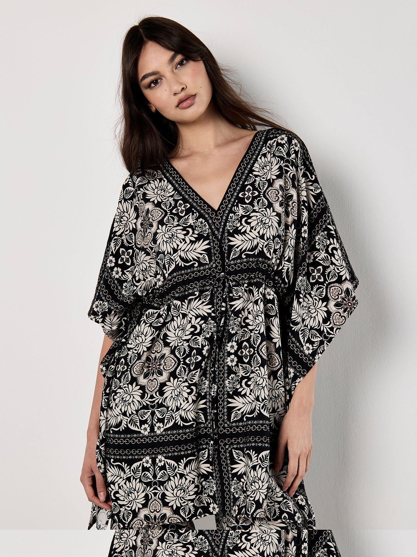 undefined Kimono Scarf Print Top - Black