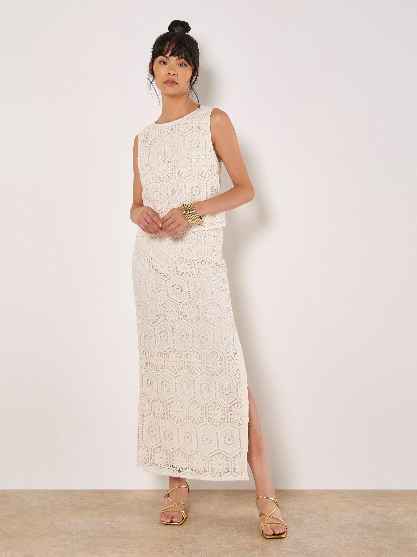  image of apricot-tile-crochet-lace-shell-top-white