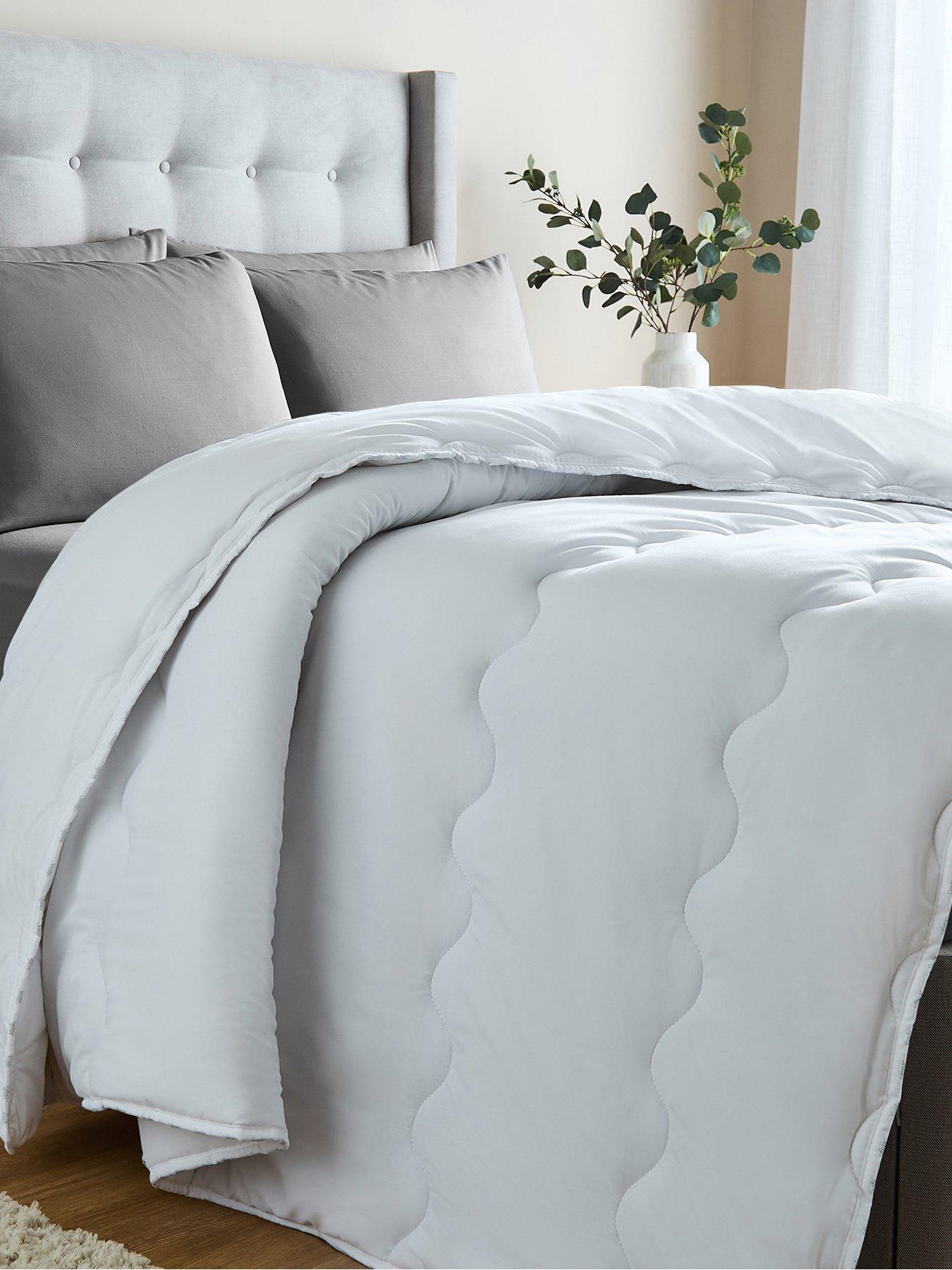 sealy-deeply-full-105-tog-duvet