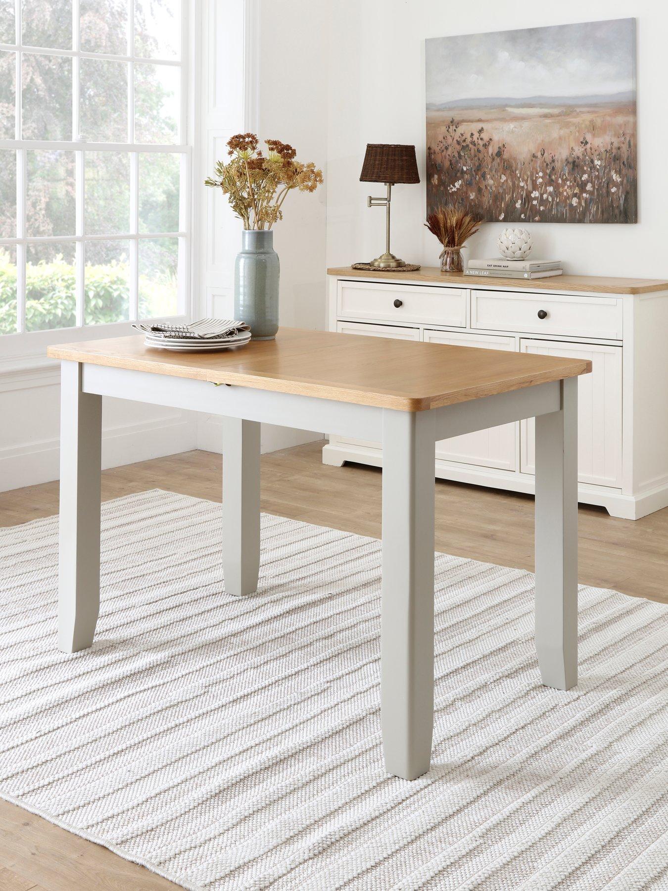 The Very Collection Malone 1.2m - 1.6m Extending Dining Table