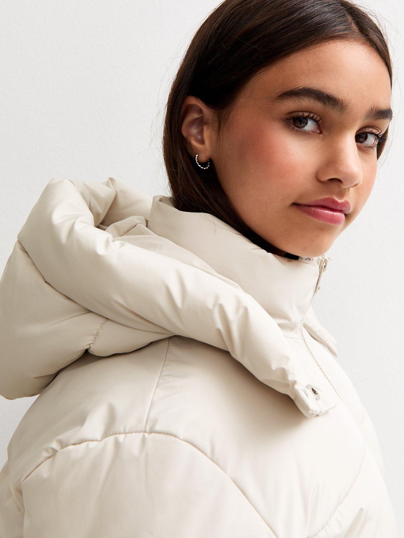 Image 4 of 4 of New Look 915 Girls Oversized Padded Jacket - Cream